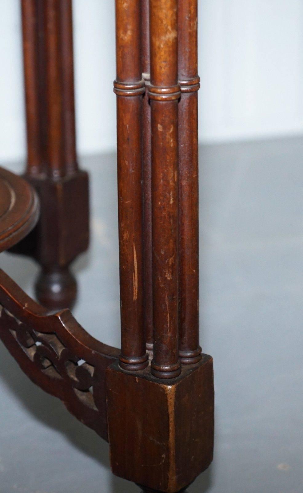 Rare 18th Century Style Thomas Chippendale Clustered Column Leg Occasional Table 6