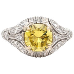 Rare bague française personnalisée en diamant jaune intense fantaisie de 1,90 carat