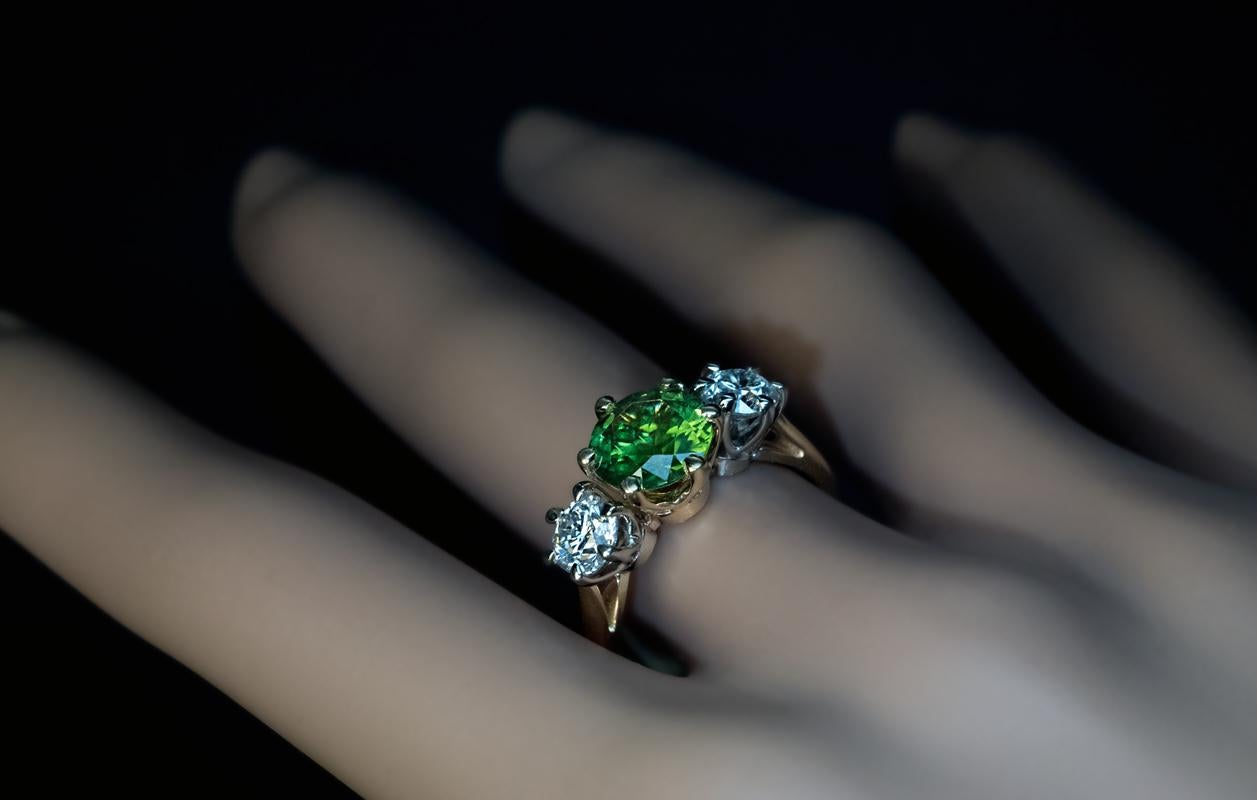 Seltener 1,90 Karat russischer Demantoid-Diamantring mit Diamant im Zustand „Neu“ im Angebot in Chicago, IL