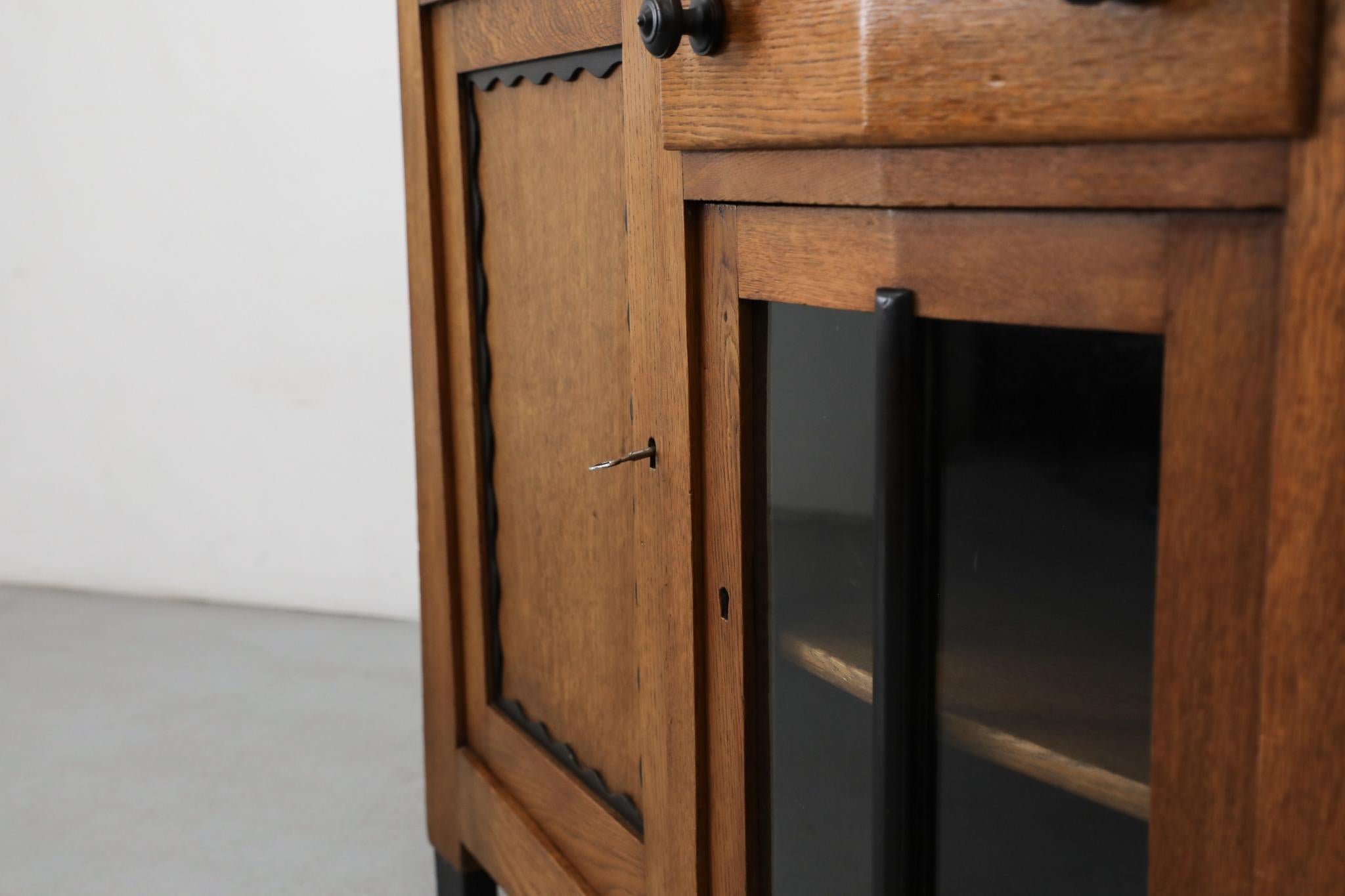 Raro comò della Scuola di Amsterdam Art Deco degli anni '20, in Oak, di Paul Bromberg per Pander in vendita 6