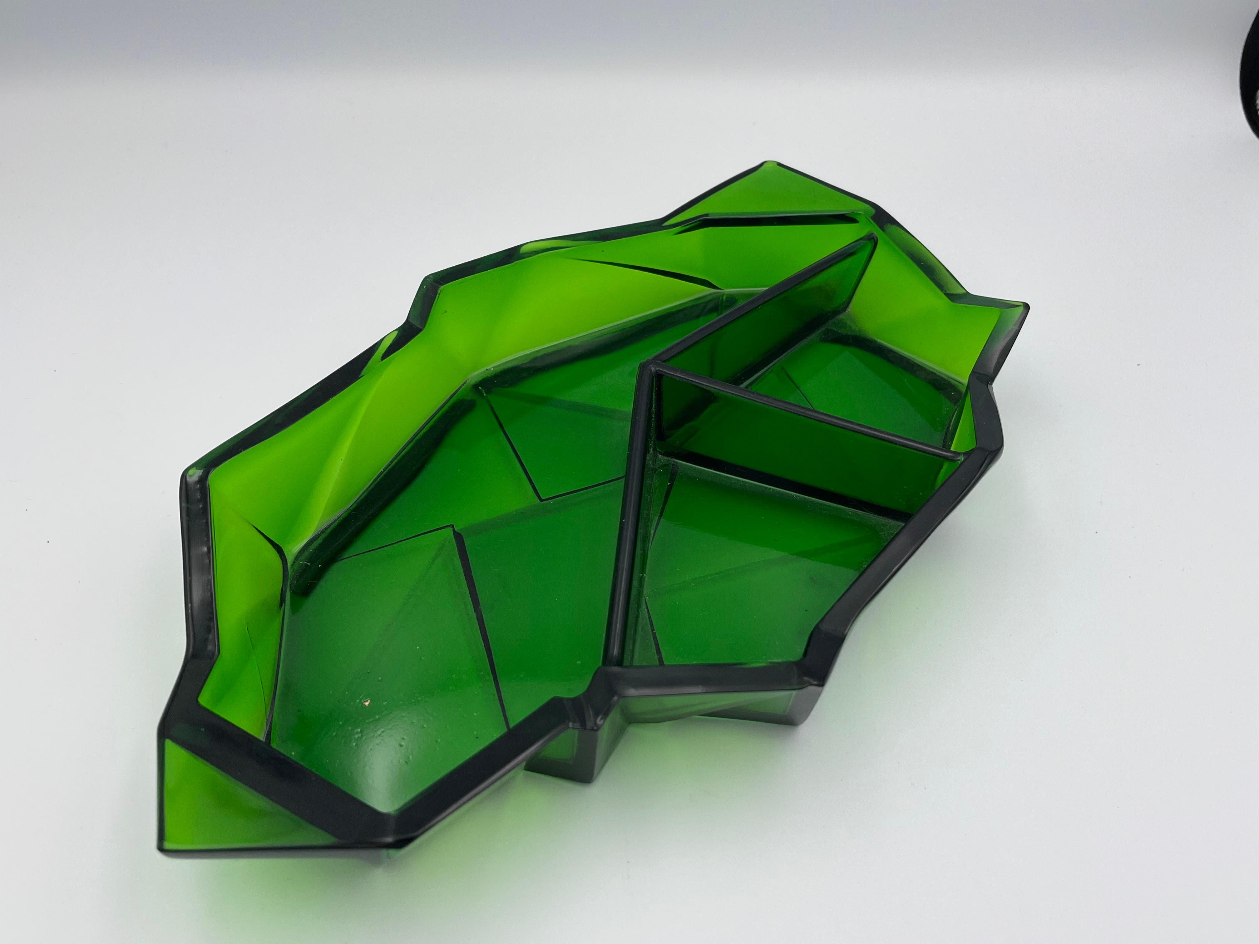 Seltene 1920's Art Deco Dschungel Grün Ruba Rombic Consolidated Glass Servierplatte (Art déco) im Angebot