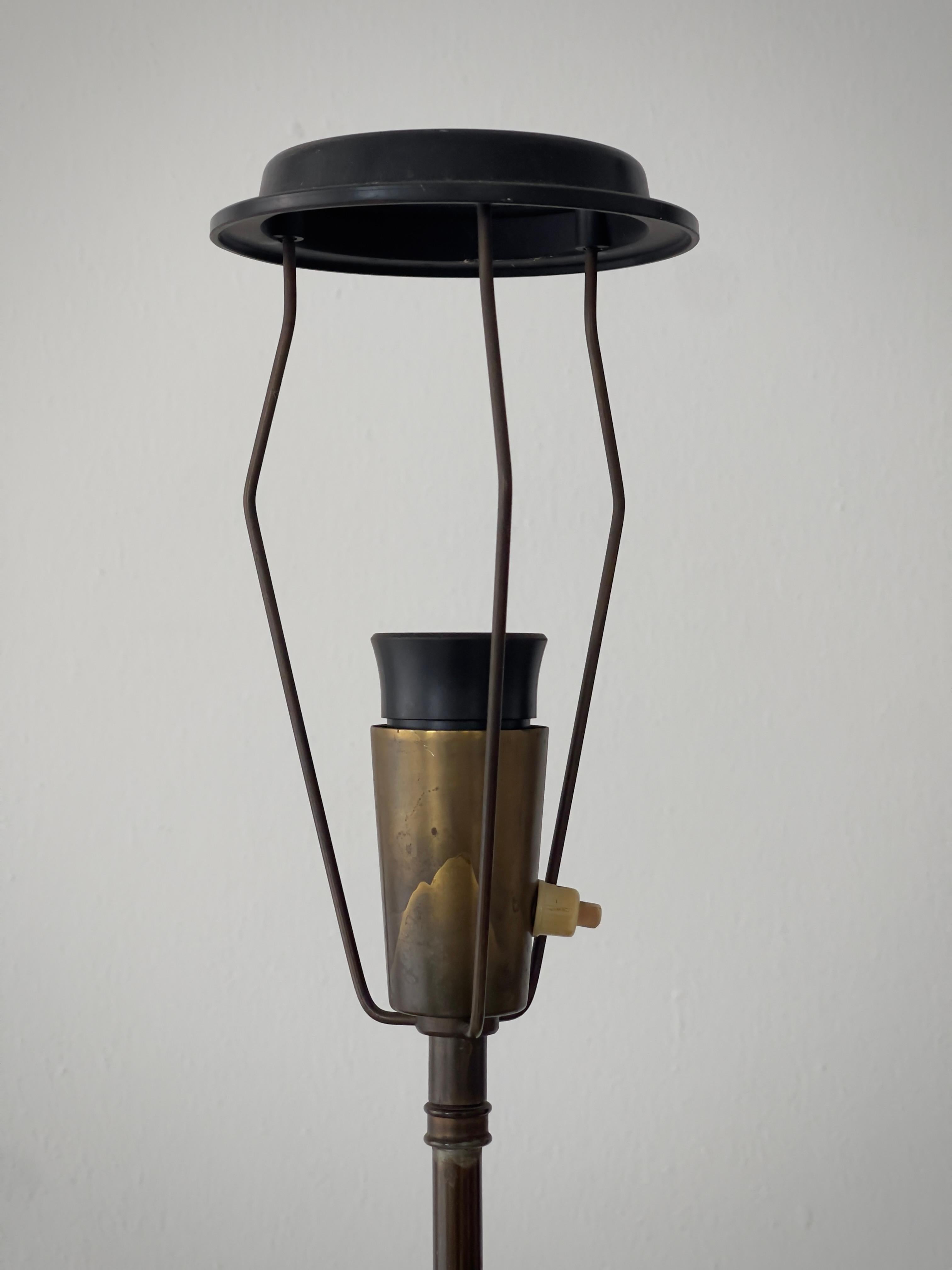 Rare lampadaire Art déco danois des années 1920 en élégant bronze patiné par Ernst Voss en vente 5