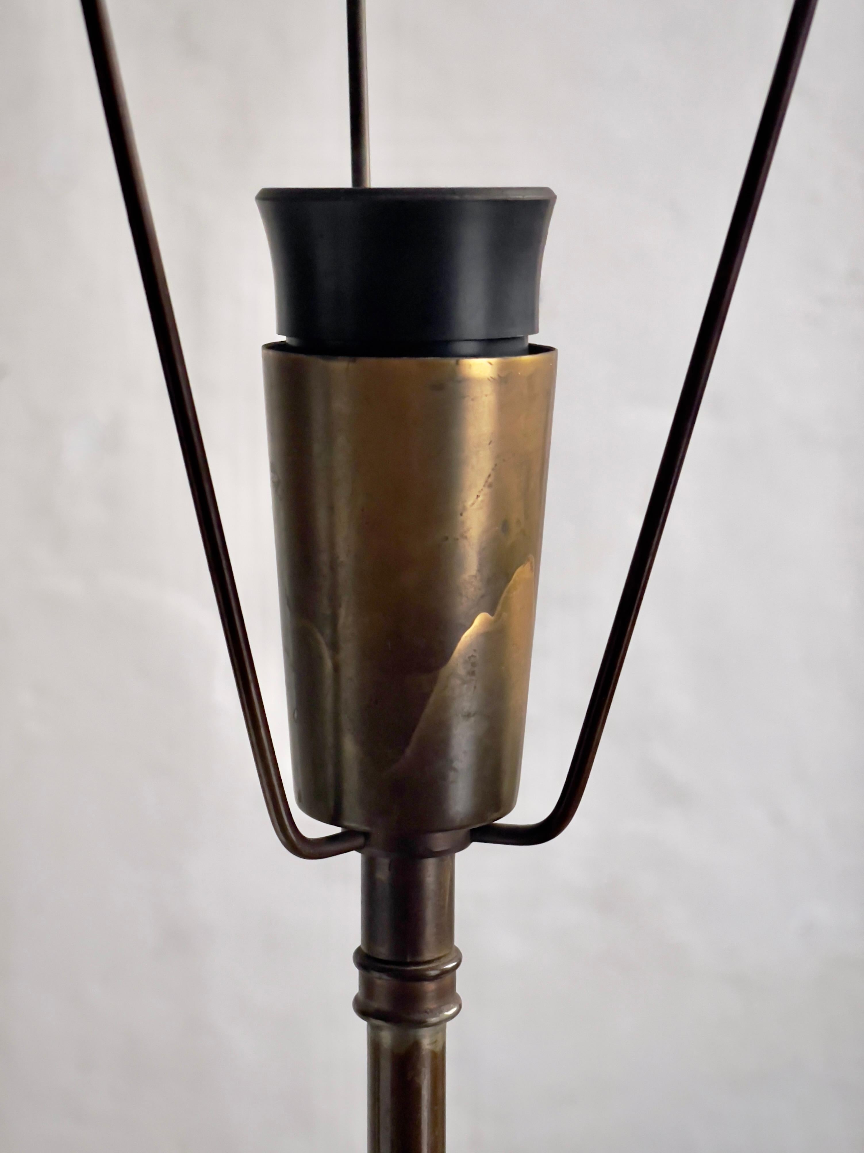 Rare 1920s danish Art deco floor lamp in elegant patinated bronze by Ernst Voss For Sale 2