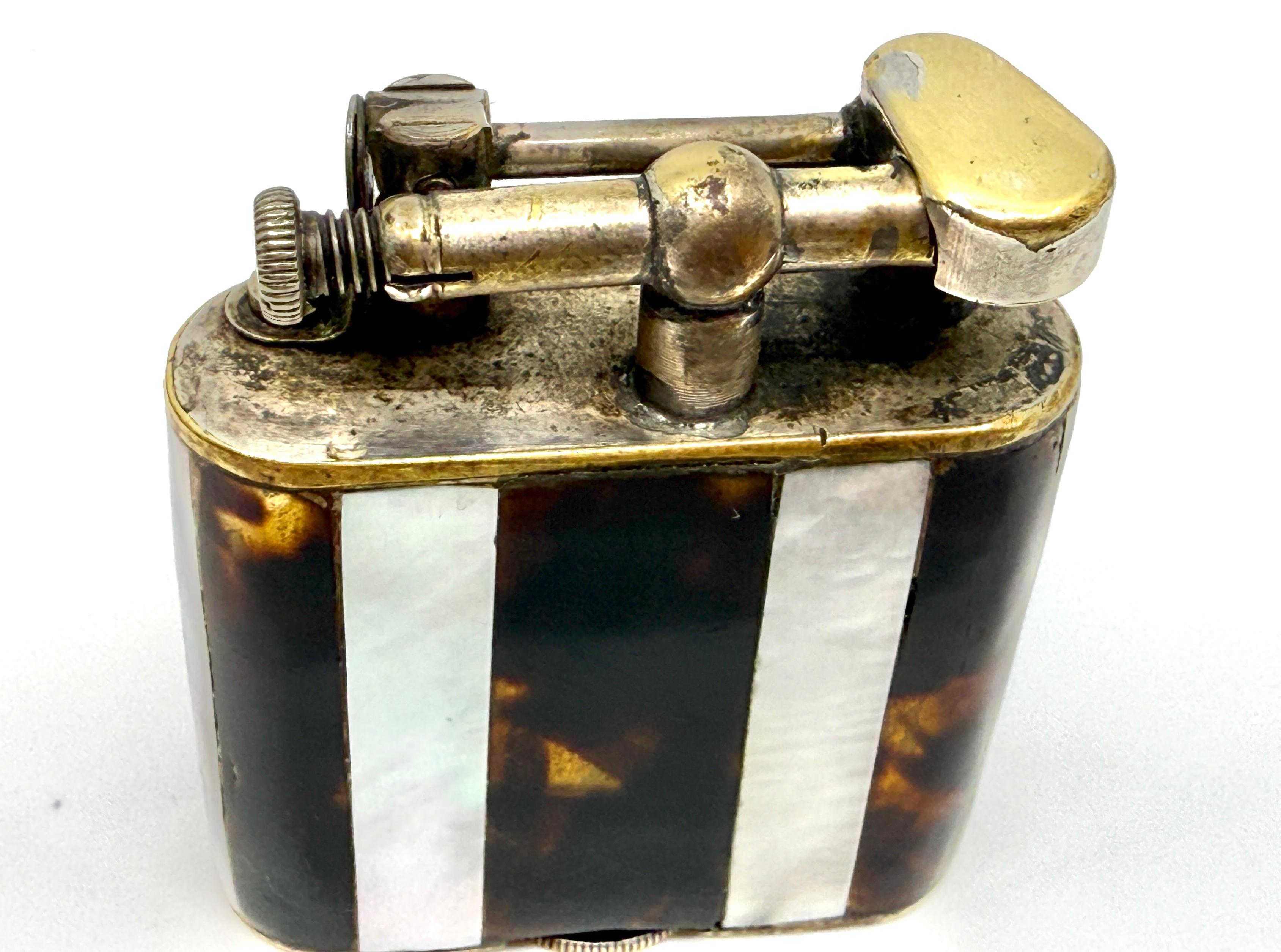 Rare 1920’s Dunhill Unique Lighter Mother of Pearl and Horn Lift Arm Working In Good Condition For Sale In Palm Springs, CA