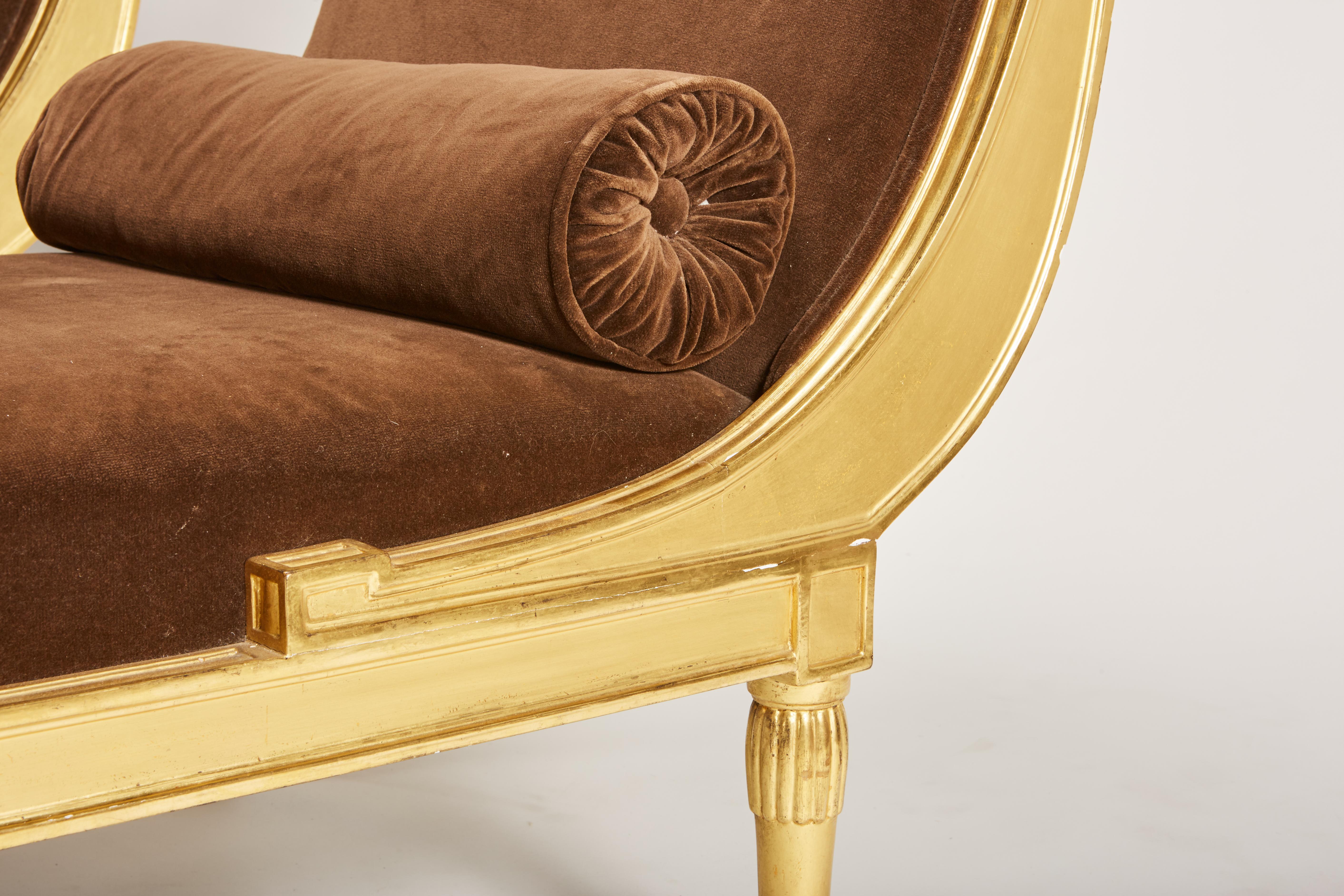 Français Rare chaise déco française des années 1920 en bois doré par L'Atelier d'Art du Printemps en vente