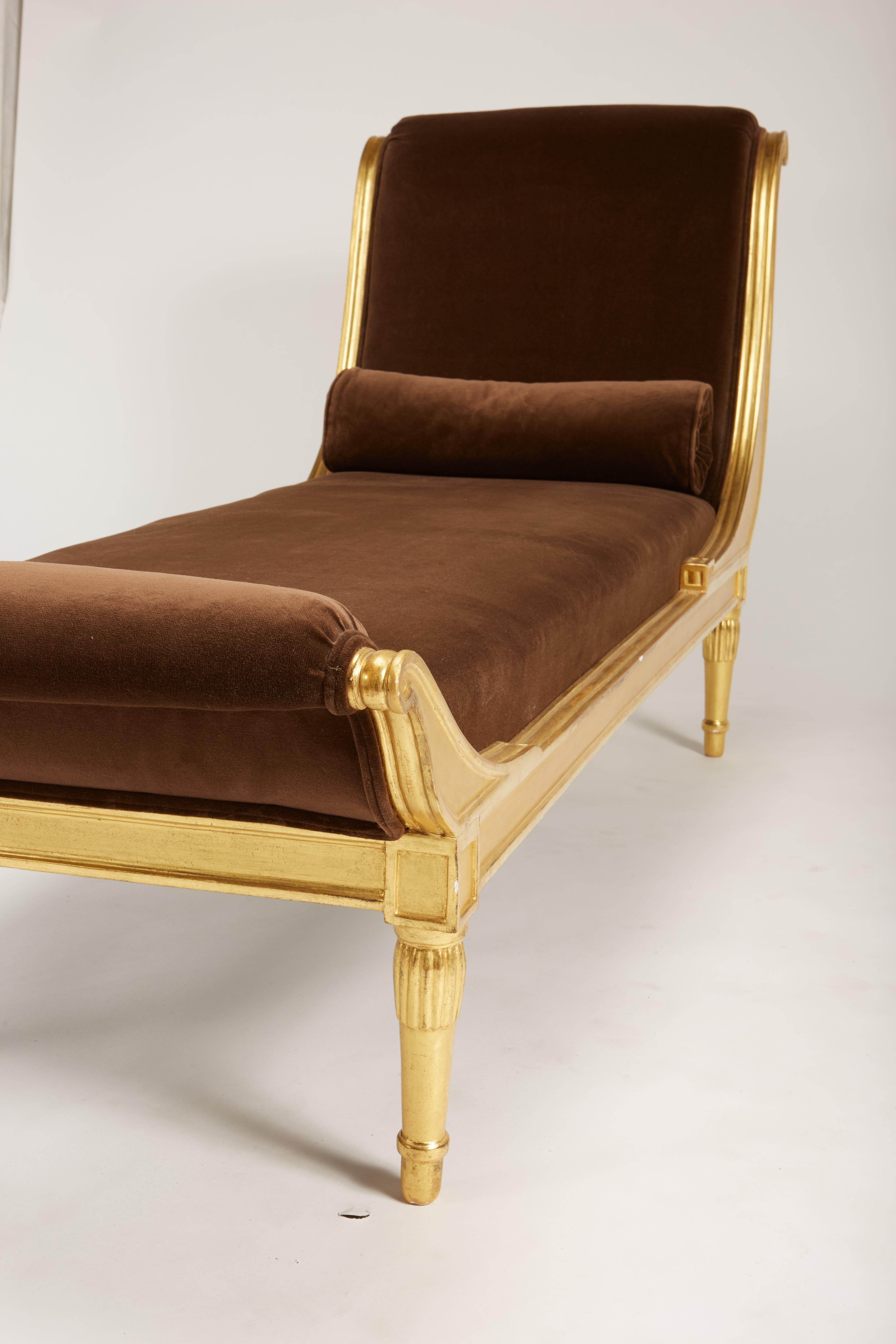 Rare chaise déco française des années 1920 en bois doré par L'Atelier d'Art du Printemps en vente 1