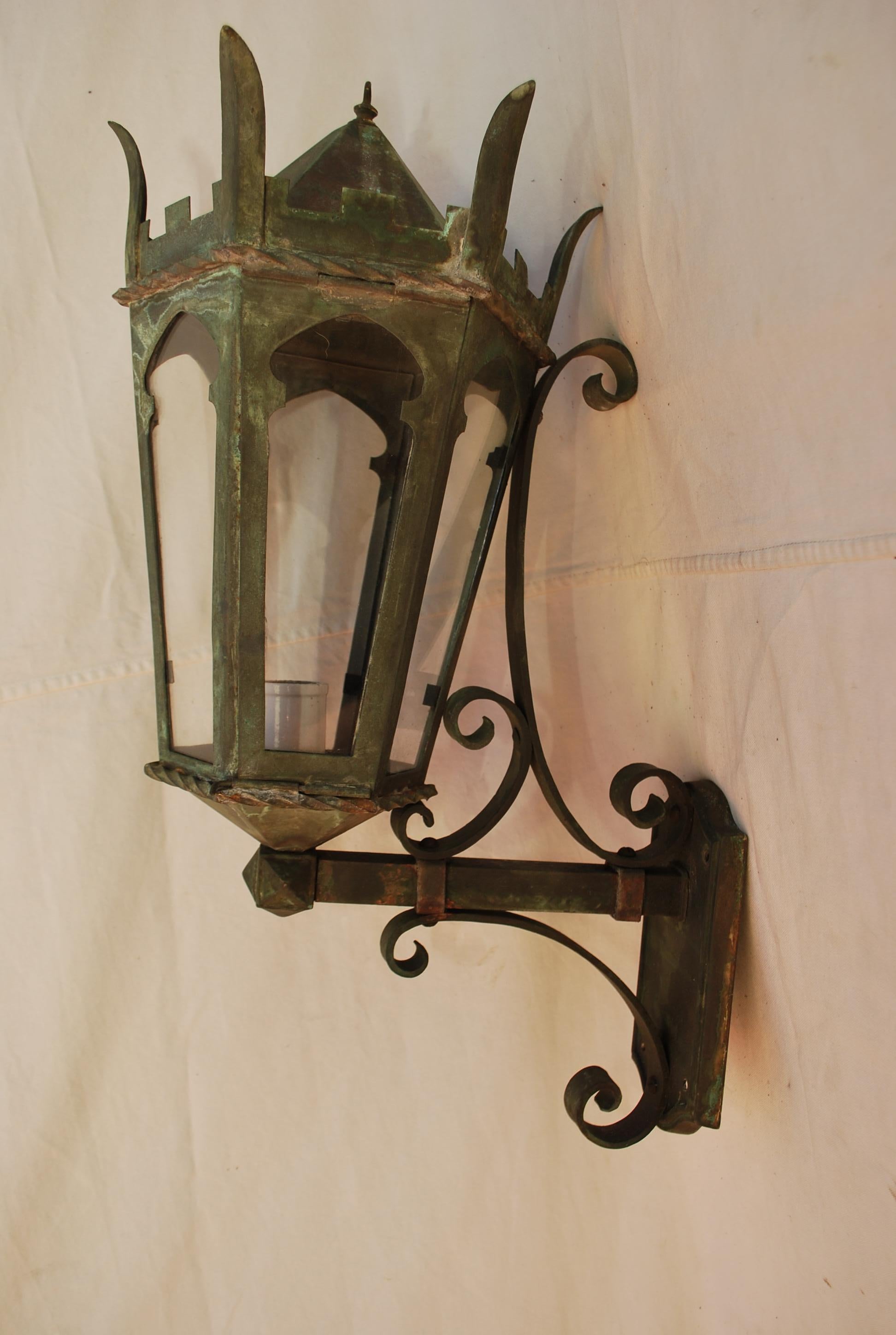Raro candelabro grande de bronce para exteriores de 1920 en venta 1
