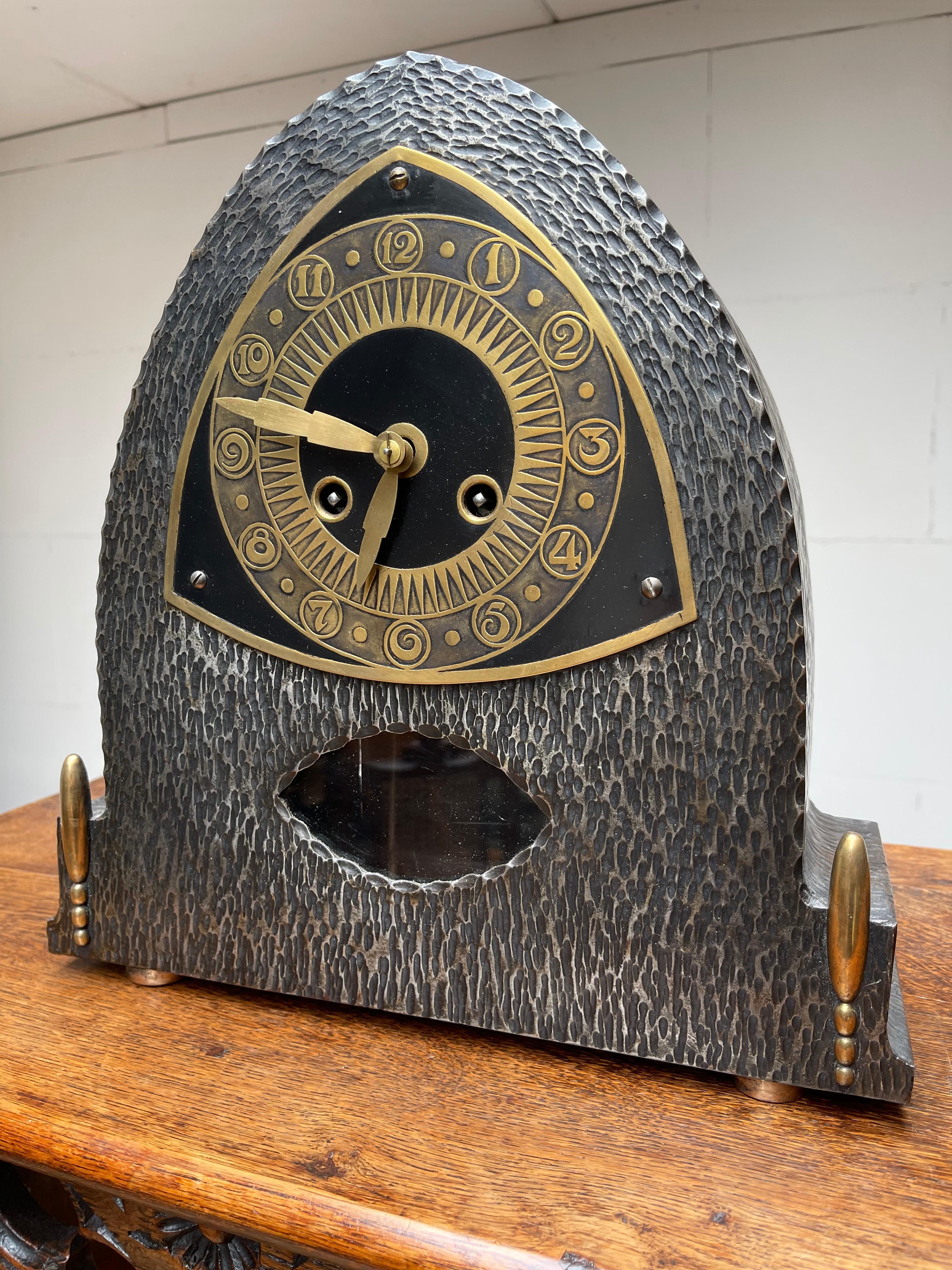Rare horloge de table ou de bureau des années 1920, estampillée Kriegsmaterial au dos en vente 9