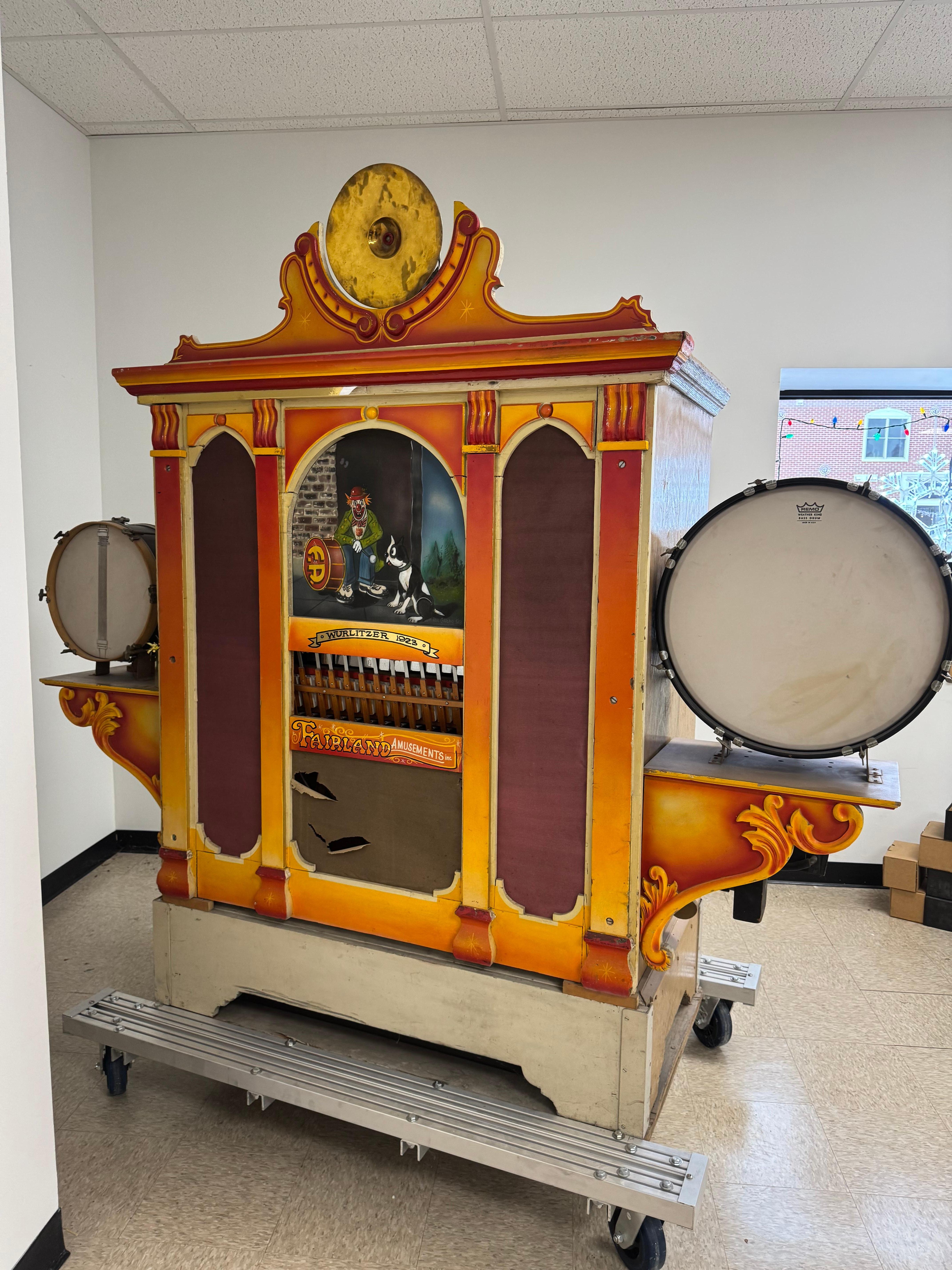 Early 20th Century Rare 1923 Wurlitzer Calliola Orchestral Band . 