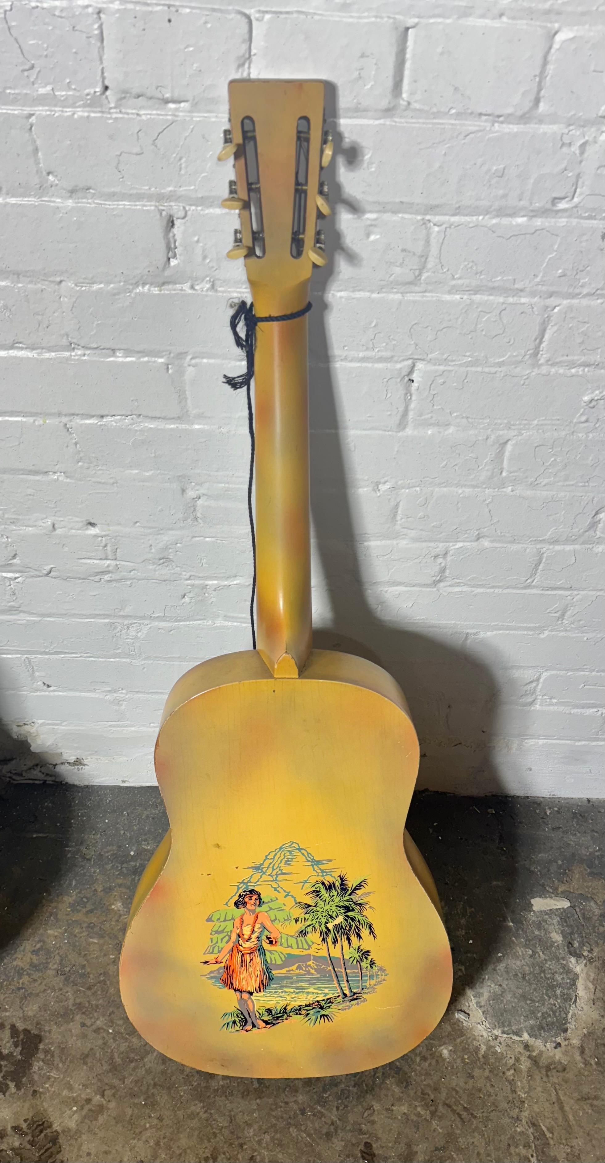 Rare 1929 NATIONAL TRIOLIAN (wood body) Acoustic Resonator Guitar (HULA SCENE) In Good Condition For Sale In Buffalo, NY