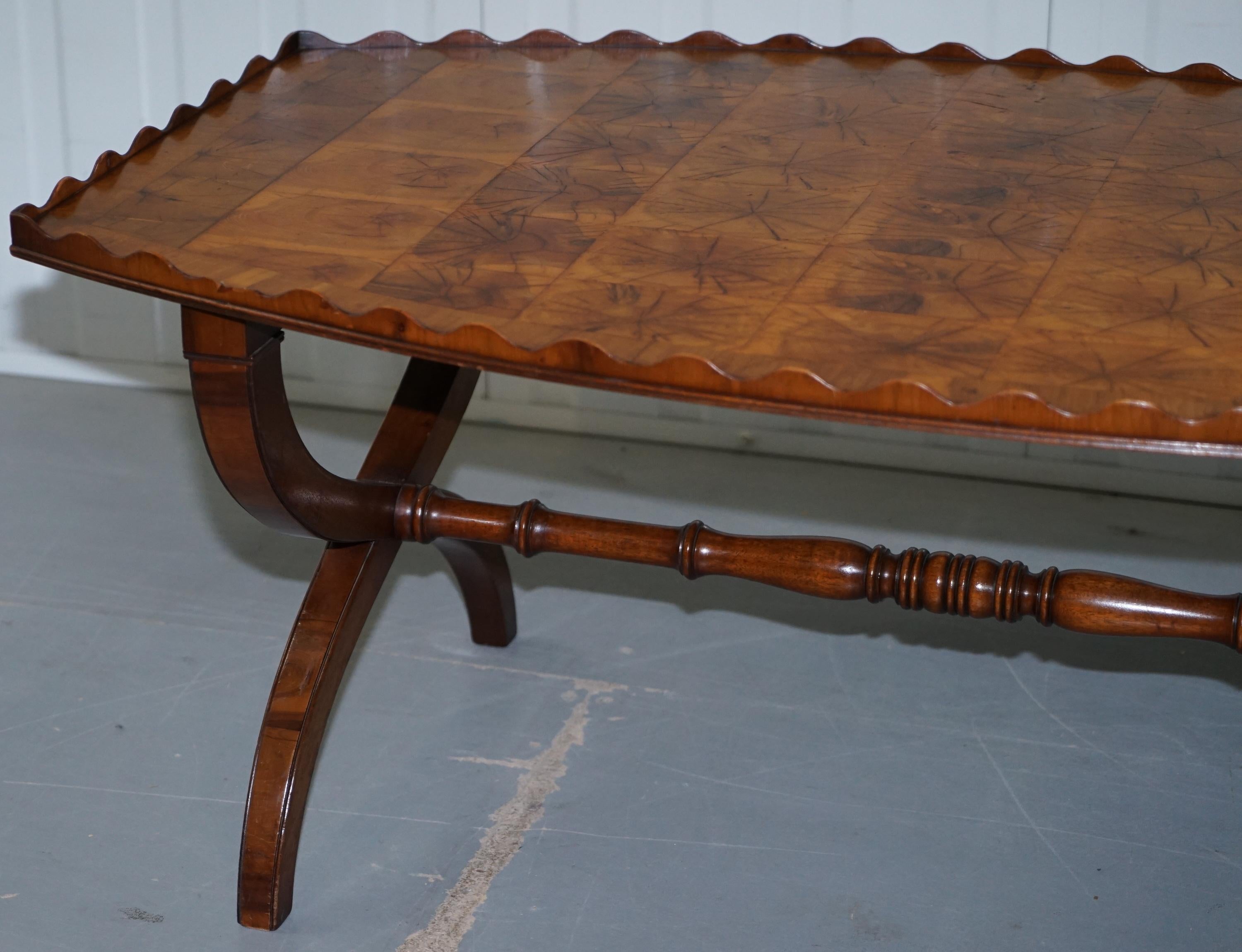 Rare 1930 Oyster Veneered Cross Band Coffee Table Scalloped Edge Walnut Mahogany 7
