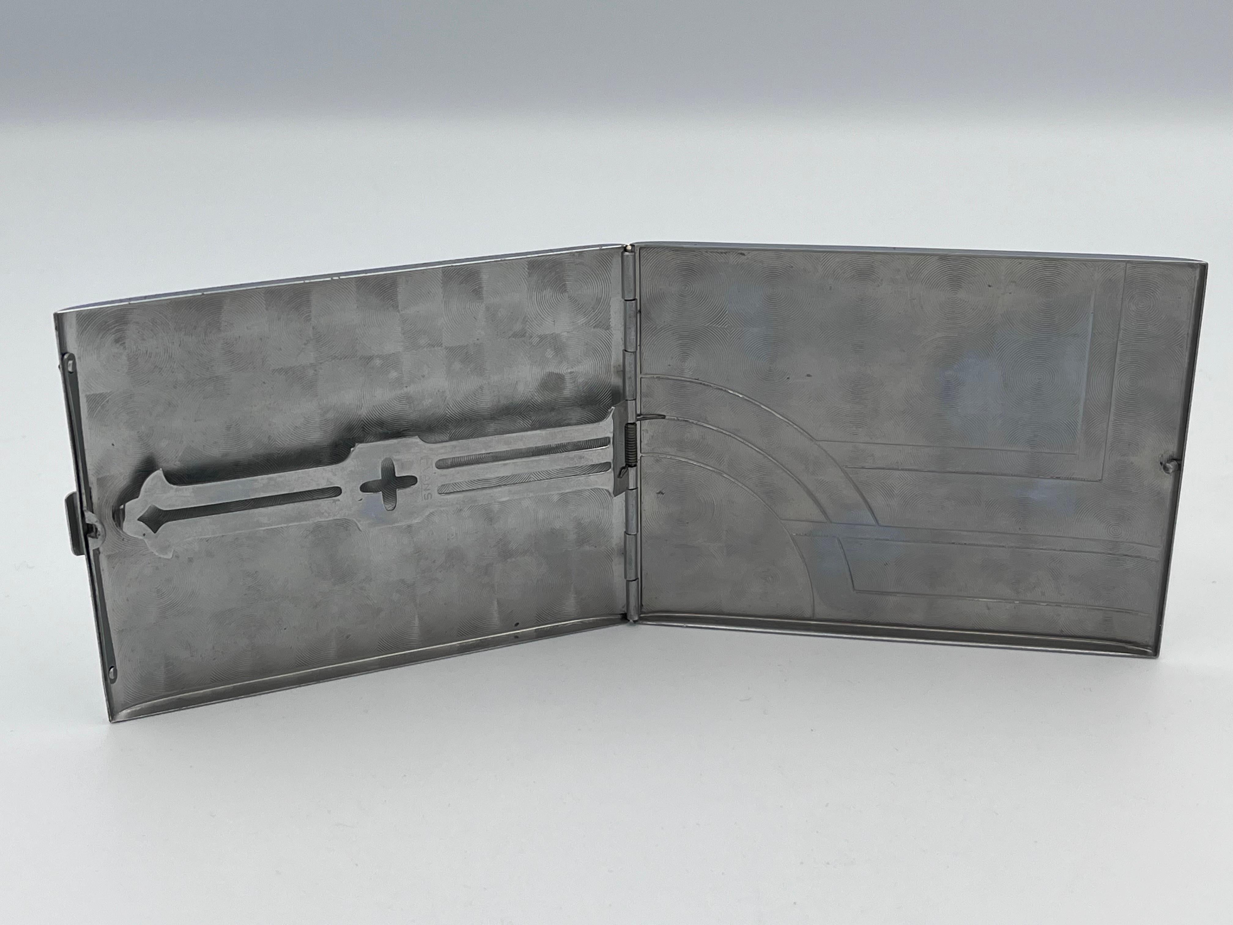 Rare 1930s Art Deco Evans Chrome & Enamel Cigarette Case and Matching Ligher Set For Sale 12