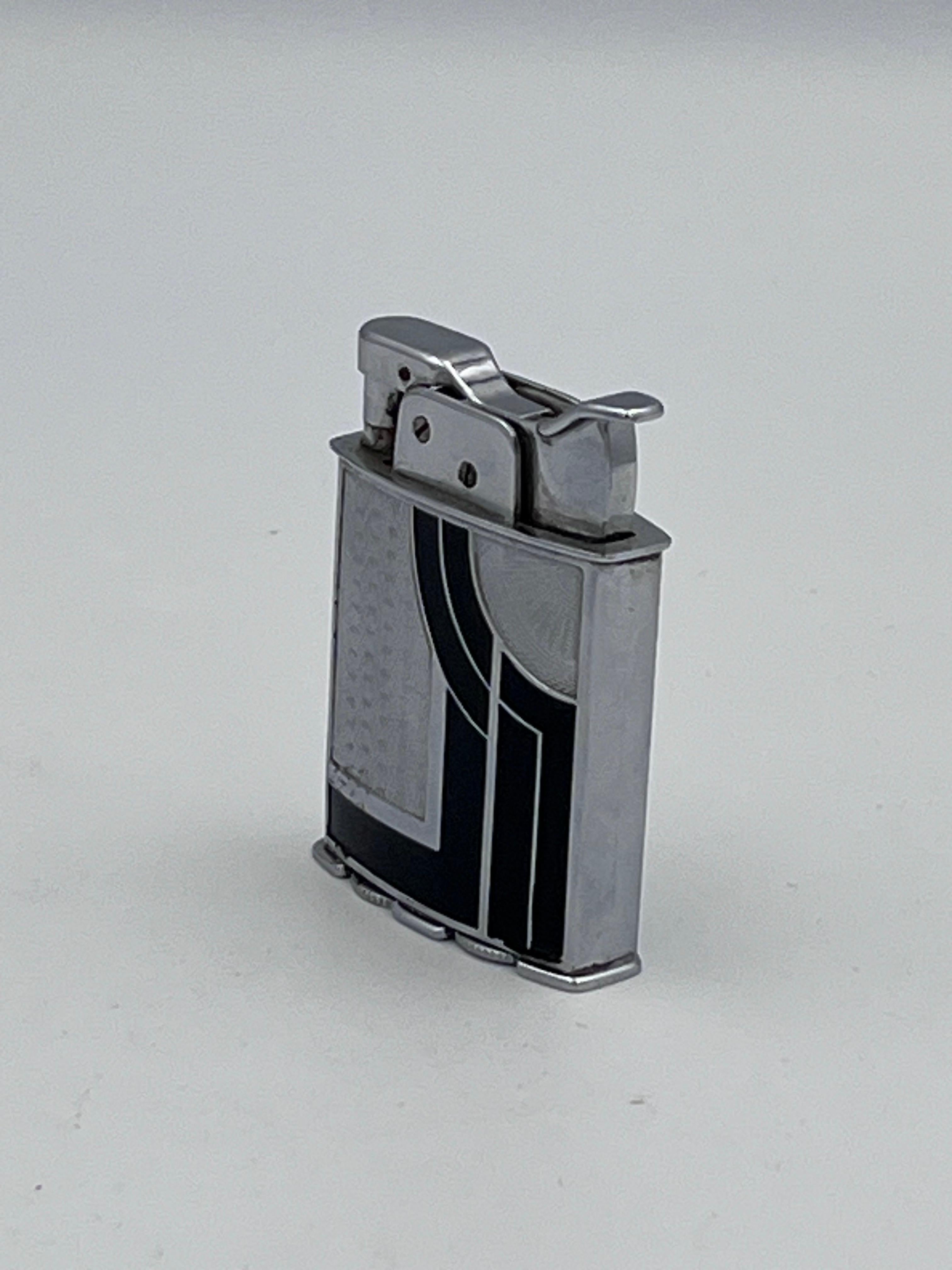 Rare 1930s Art Deco Evans Chrome & Enamel Cigarette Case and Matching Ligher Set In Good Condition For Sale In Red Lion, PA