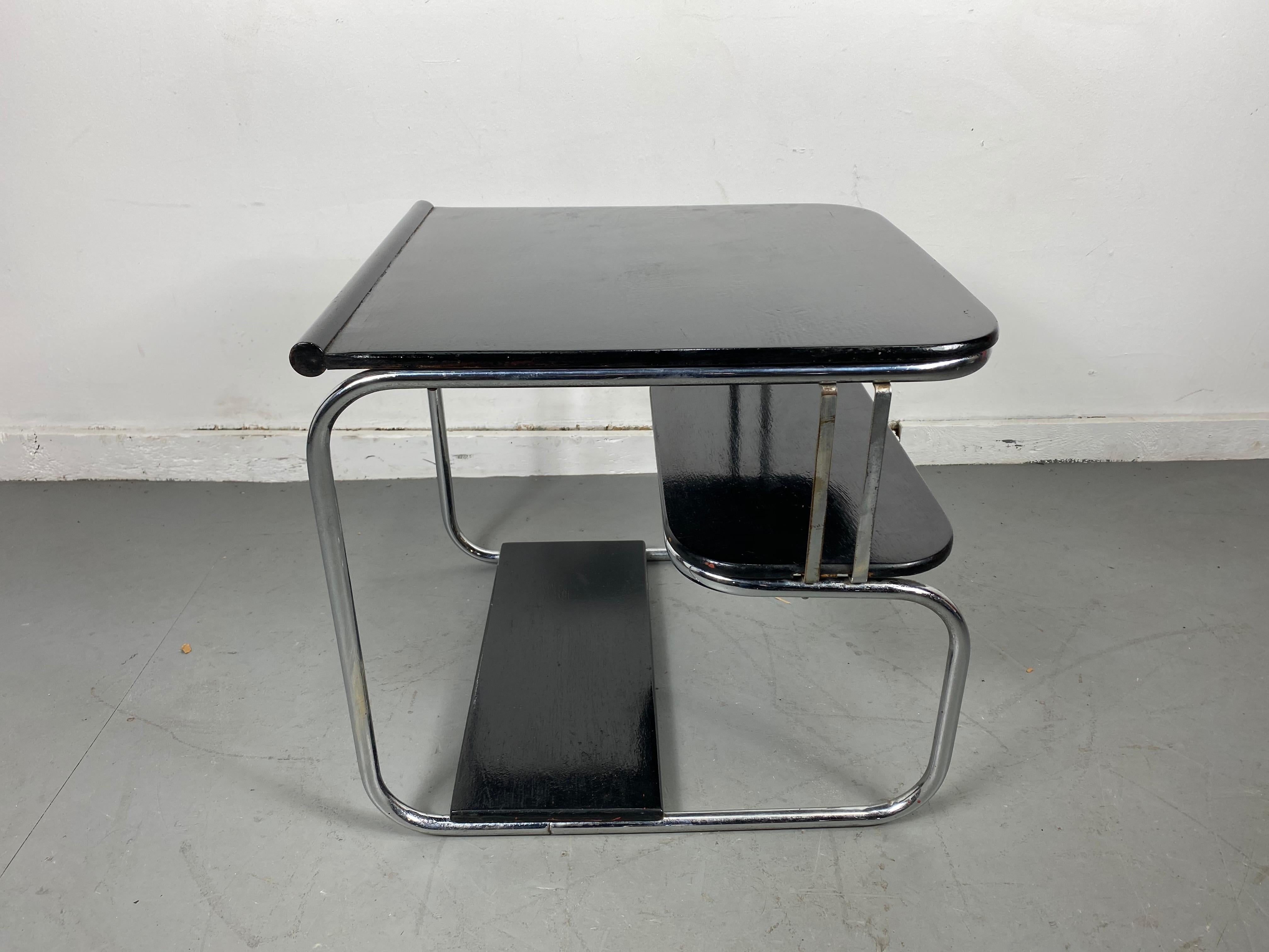 Rare table Art Déco/Machine des années 30, noir et chrome, KEM Weber, jamais vue en personne, seulement dans le catalogue KEM Weber des années 30, design étonnant et inhabituel.