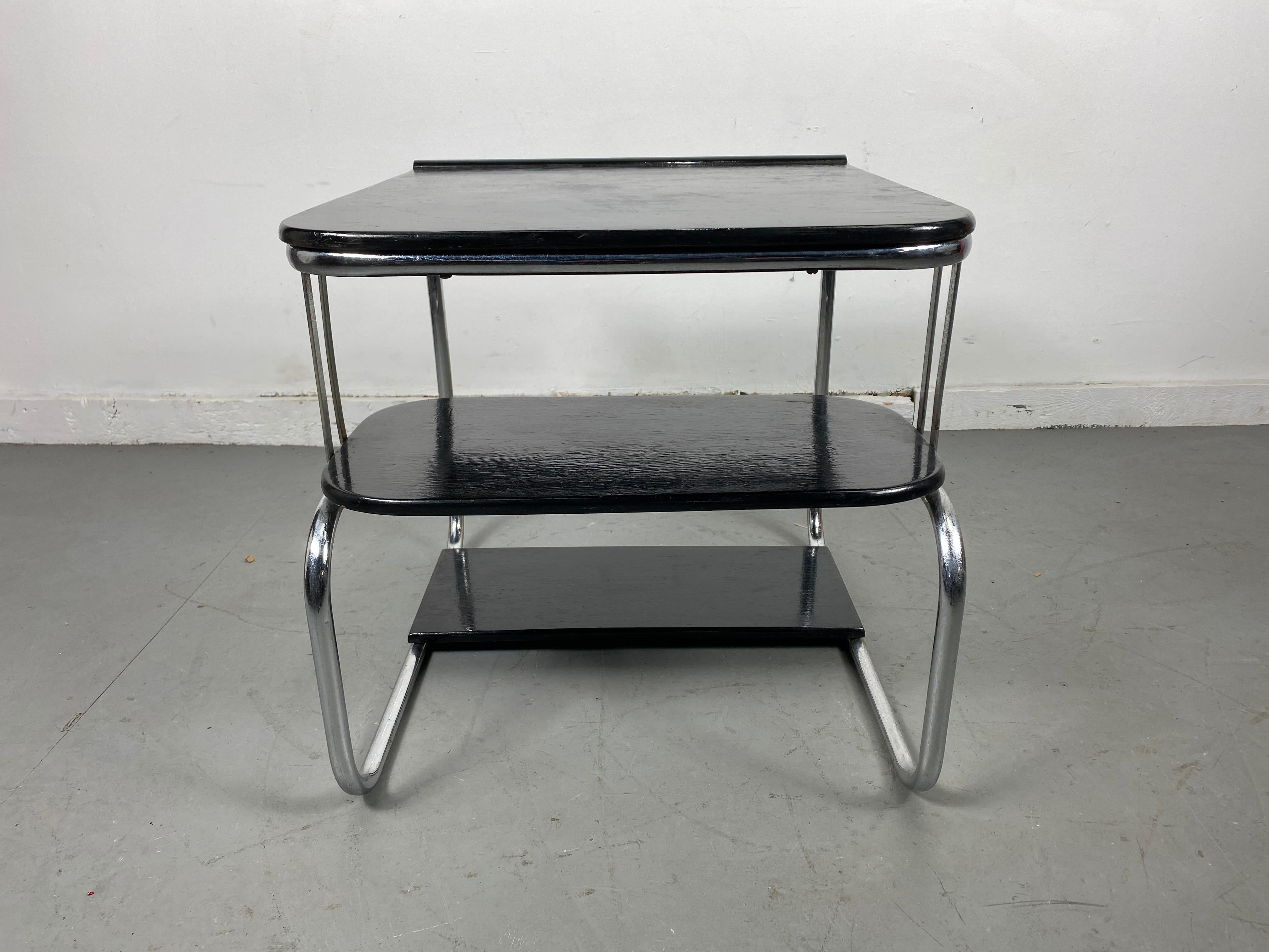 Américain Rare table Art Déco/Ère de la machine des années 1930, profilée, noire et chromée, Kem Weber en vente