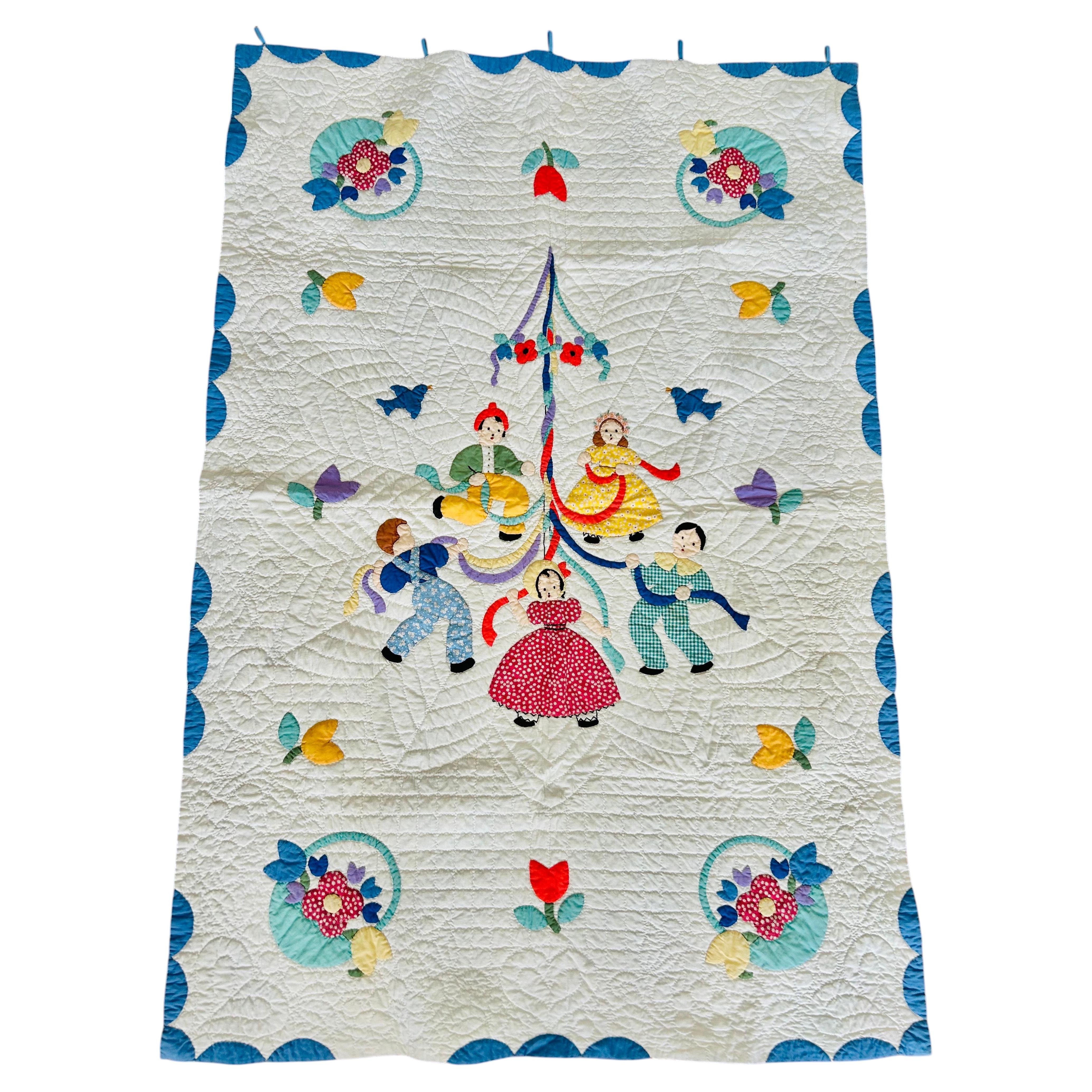 Rare couette de berceau pour enfant de style « folk art » des années 1930, ornée d'un magnifique matelassage fait main en vente