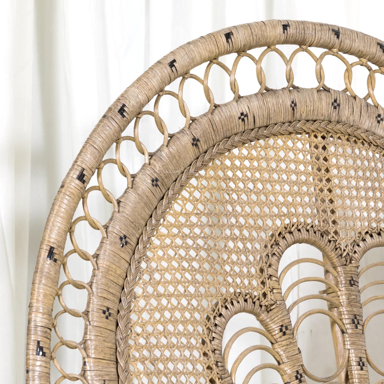 Rare 1930s French Wicker Rattan Emmanuelle Peacock Chair For Sale 7
