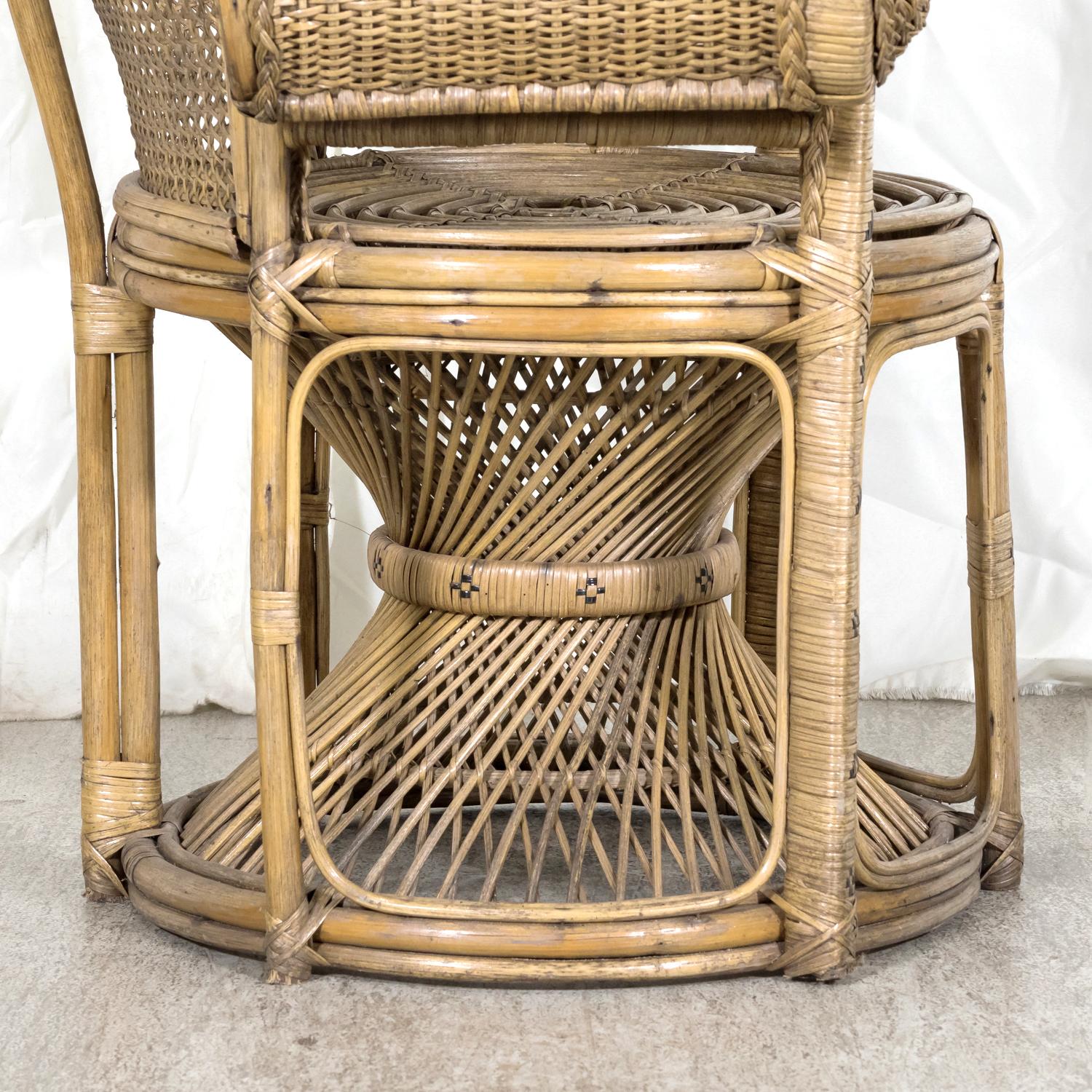 Rare 1930s French Wicker Rattan Emmanuelle Peacock Chair For Sale 11