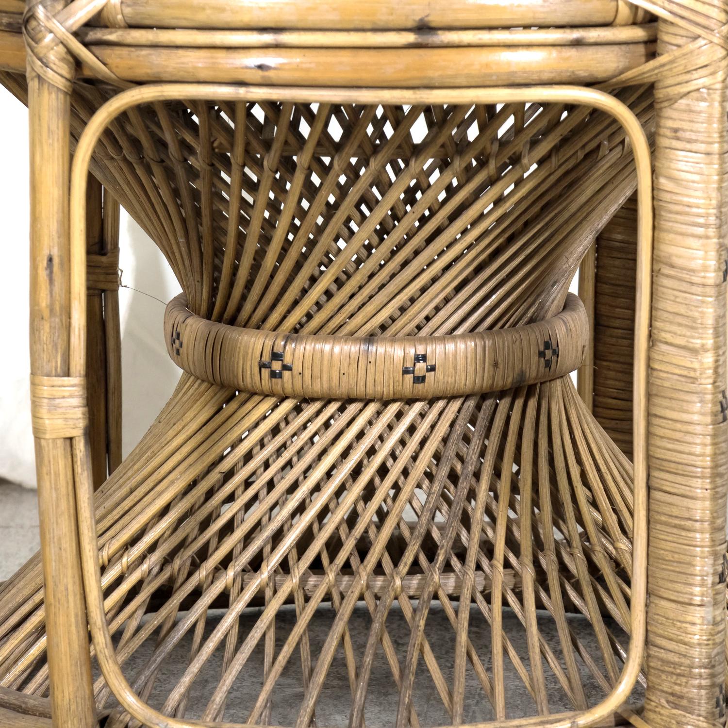 Rare 1930s French Wicker Rattan Emmanuelle Peacock Chair For Sale 12