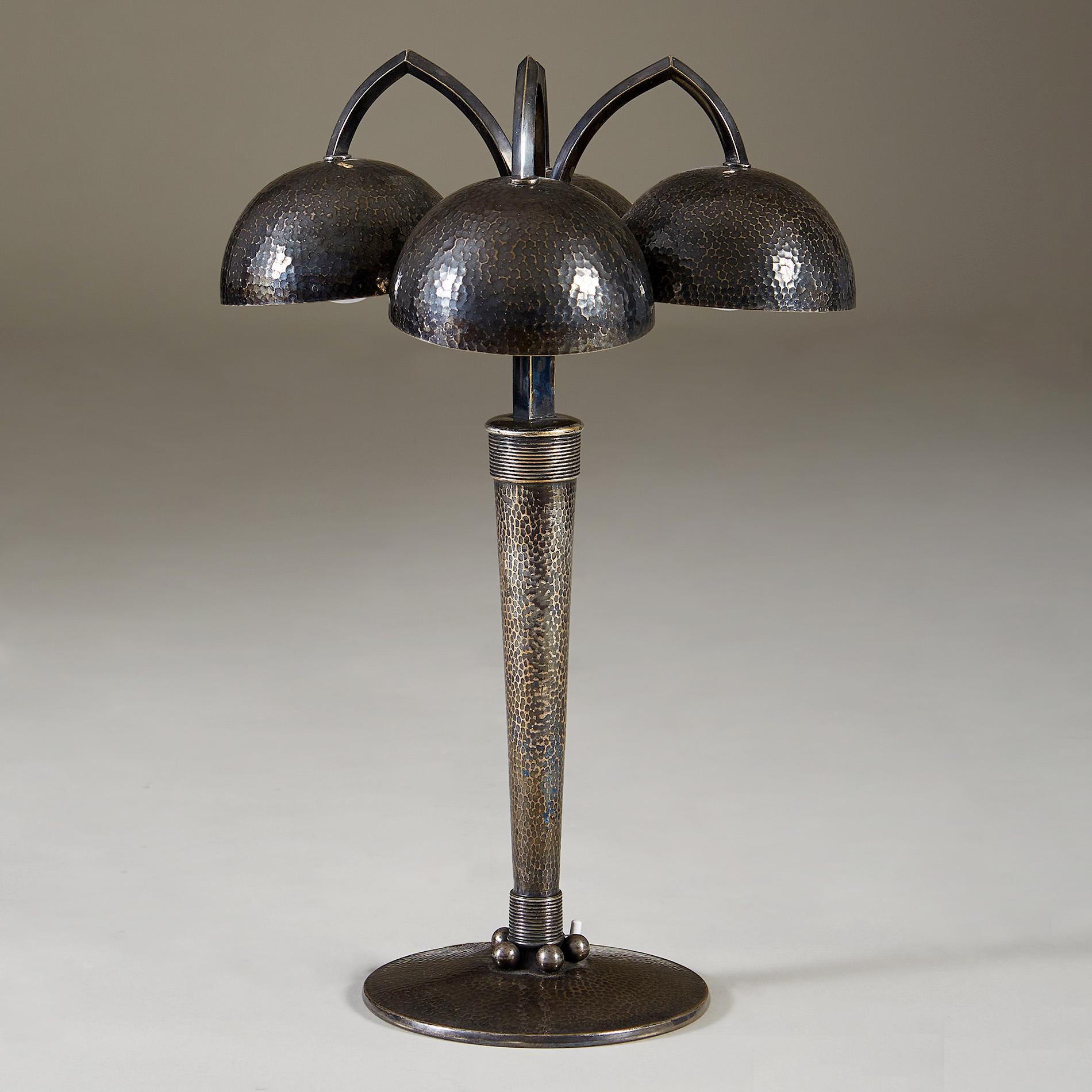Rare 1930s Hammered Metal Table Lamp by Andre Arbus and Raymond Subes, signed For Sale 3