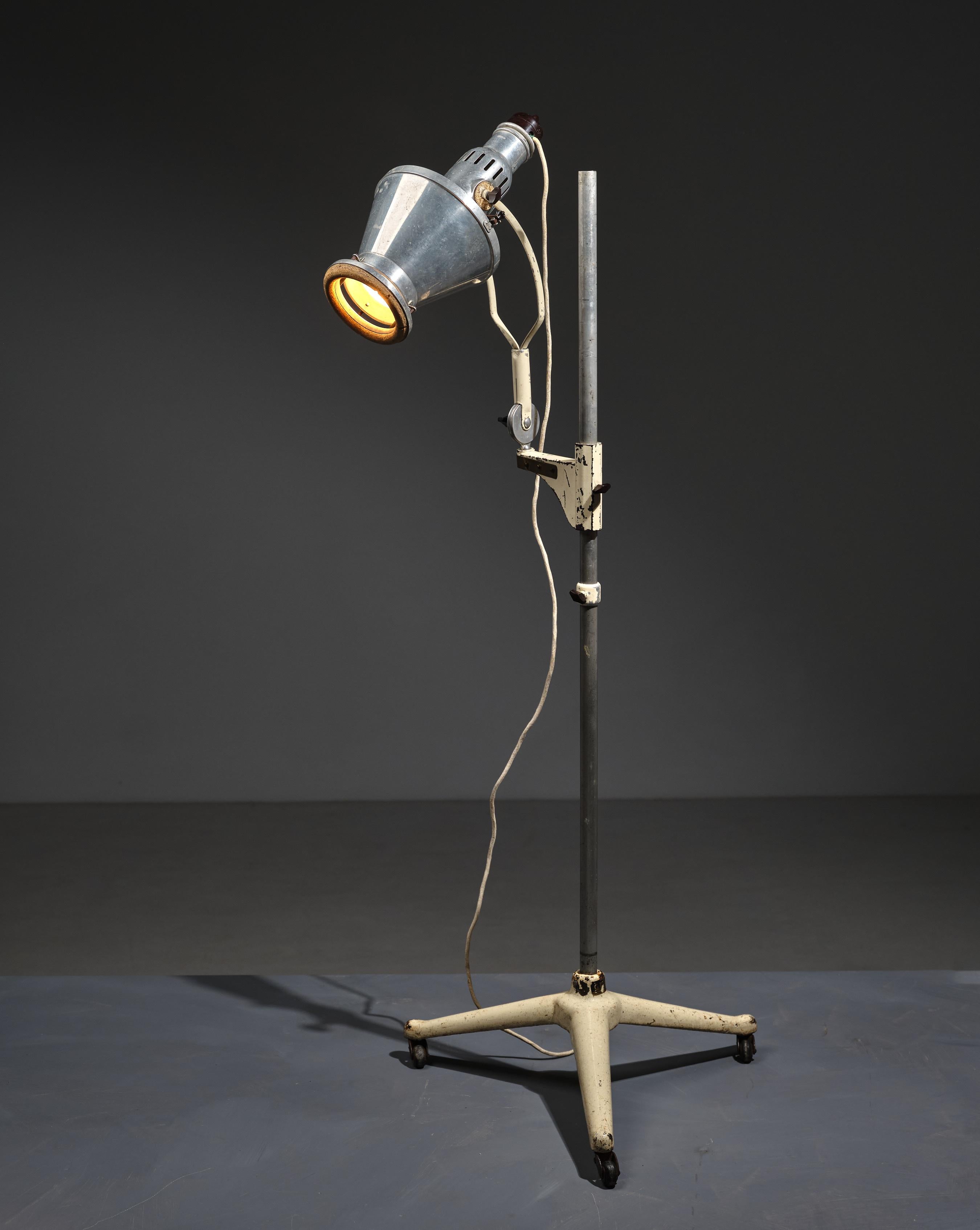 Rare 1930s Industrial Floor Lamp by Original Hanau - Model Sollux For Sale 3