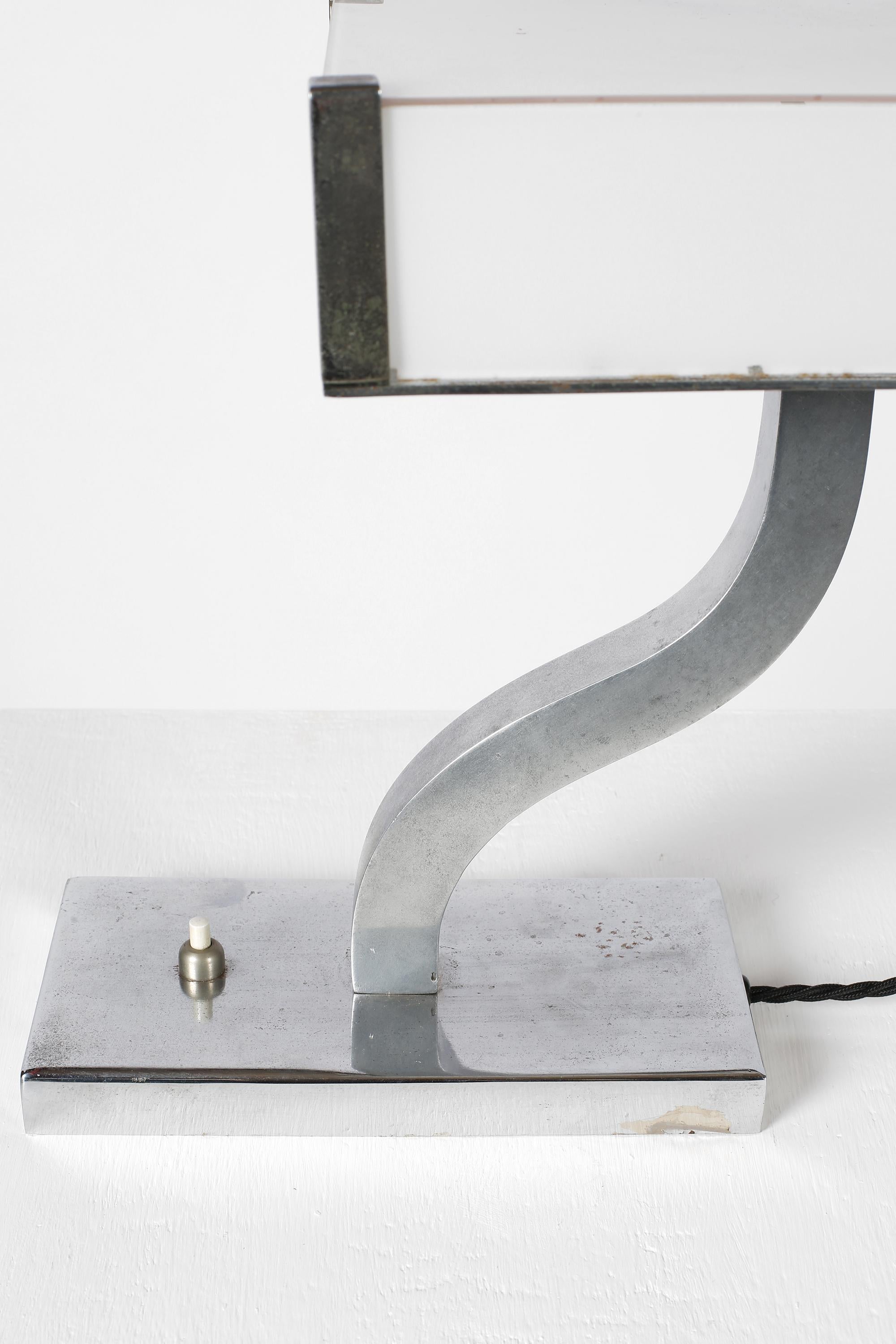 Rare 1930s Italian Chrome Plated Free Form Modernist Table Lamp 6