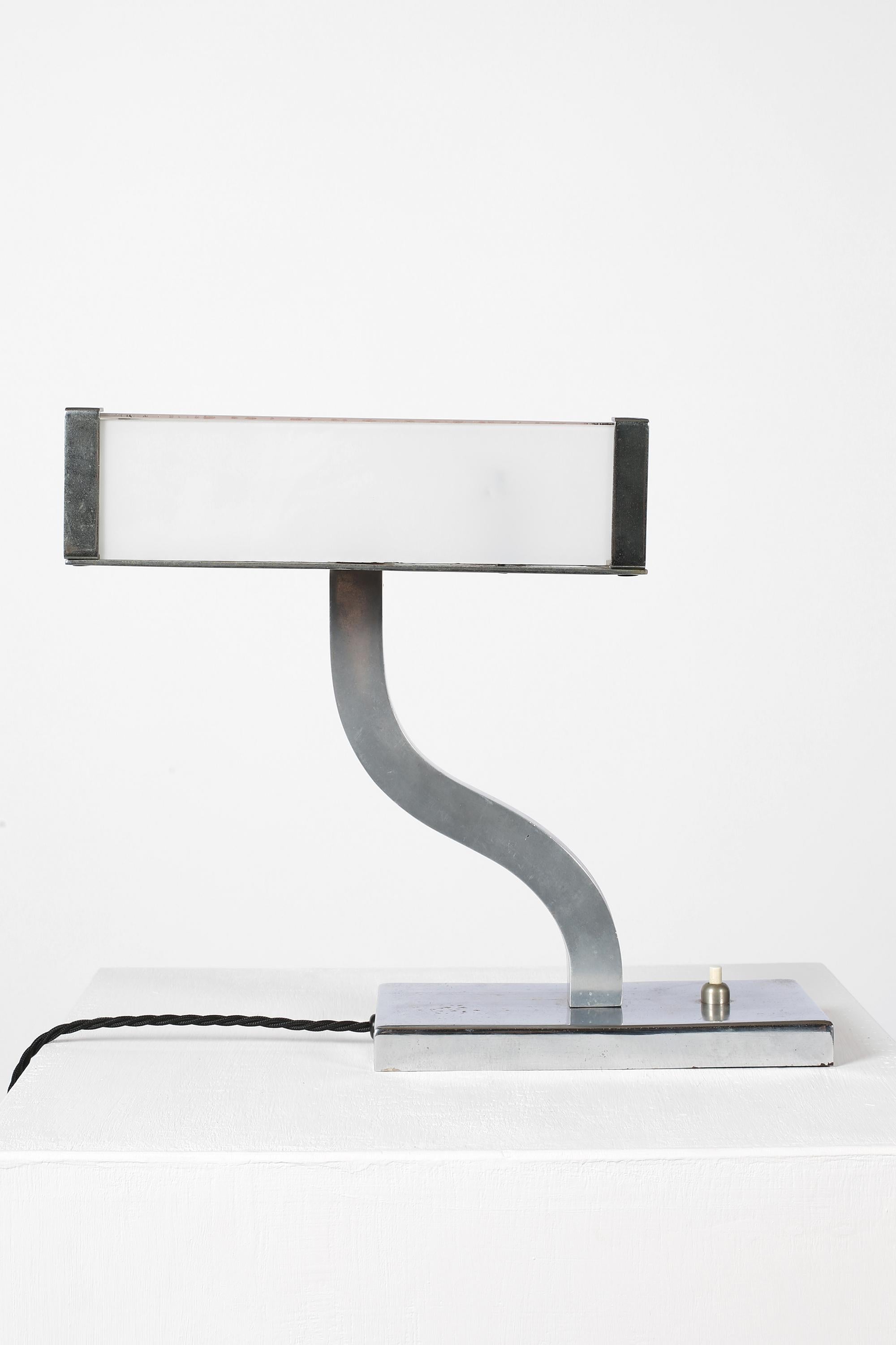 Rare 1930s Italian Chrome Plated Free Form Modernist Table Lamp 4