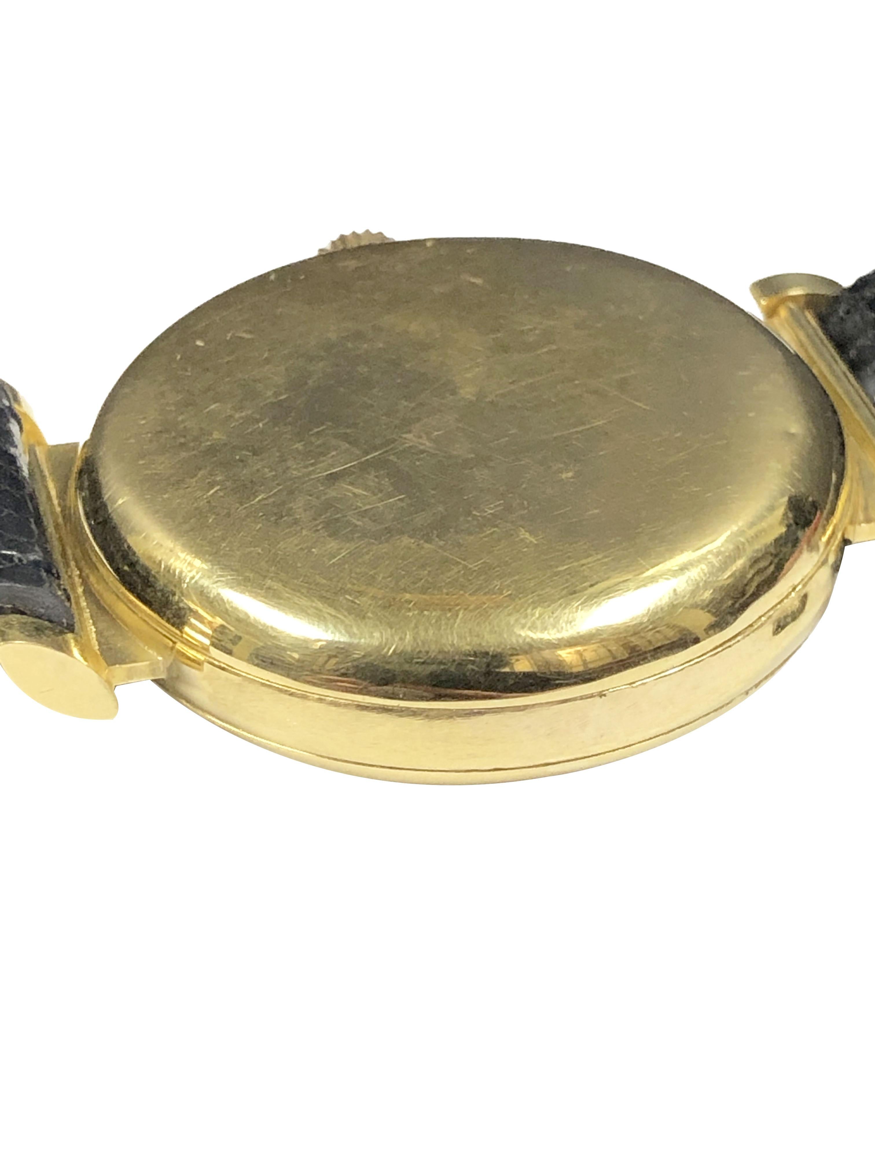 Montre-bracelet chronographe Omega en or rose, fine et rare, des années 1930 en vente 2