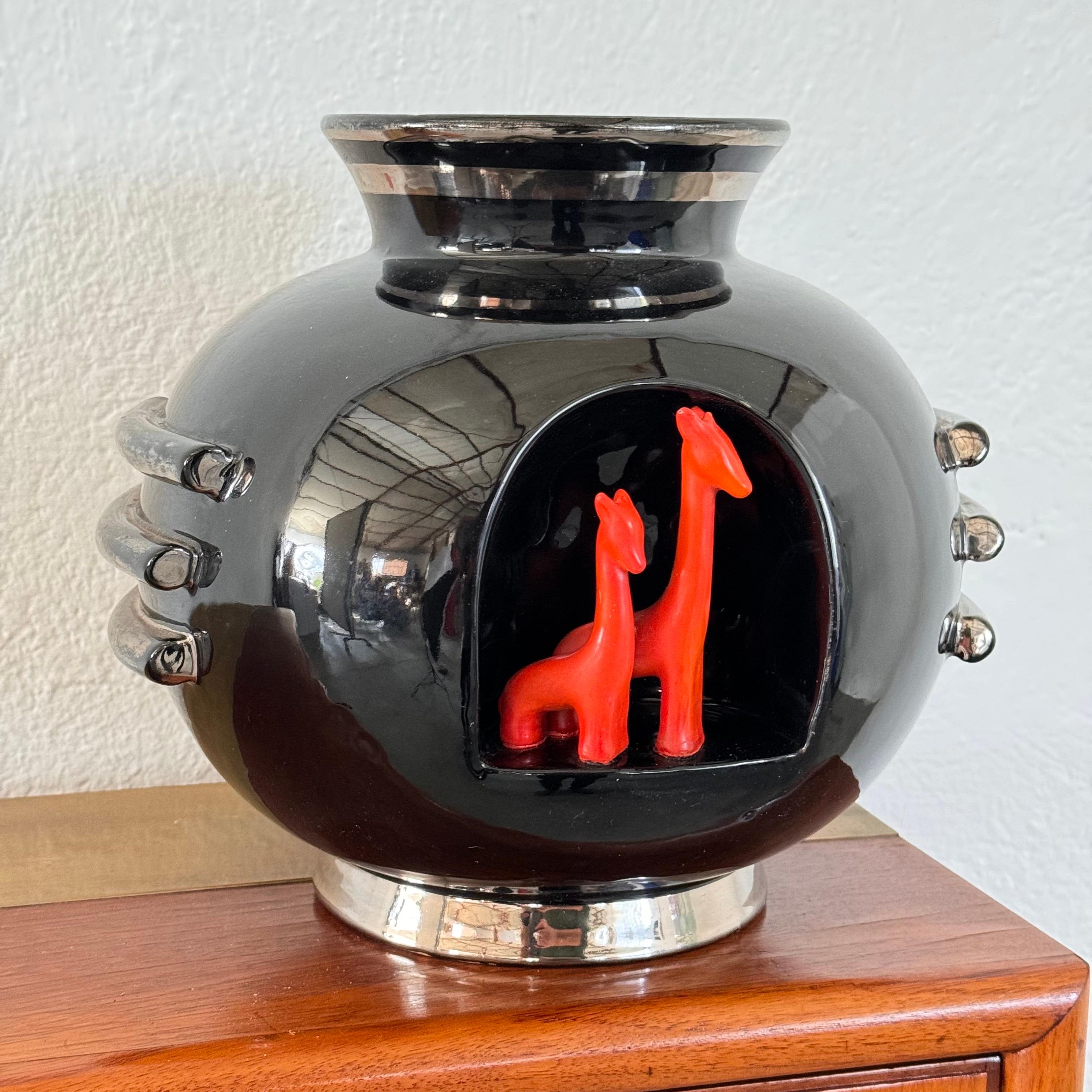 Rare vase en céramique métaphysique Art déco de 1935 par Marcello Fantoni pour Deruta Bon état - En vente à Bagnolo Mella, Brescia