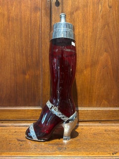 Raro shaker per cocktail in vetro rubino "Shakers a leg" del 1937 e 5 bicchieri originali