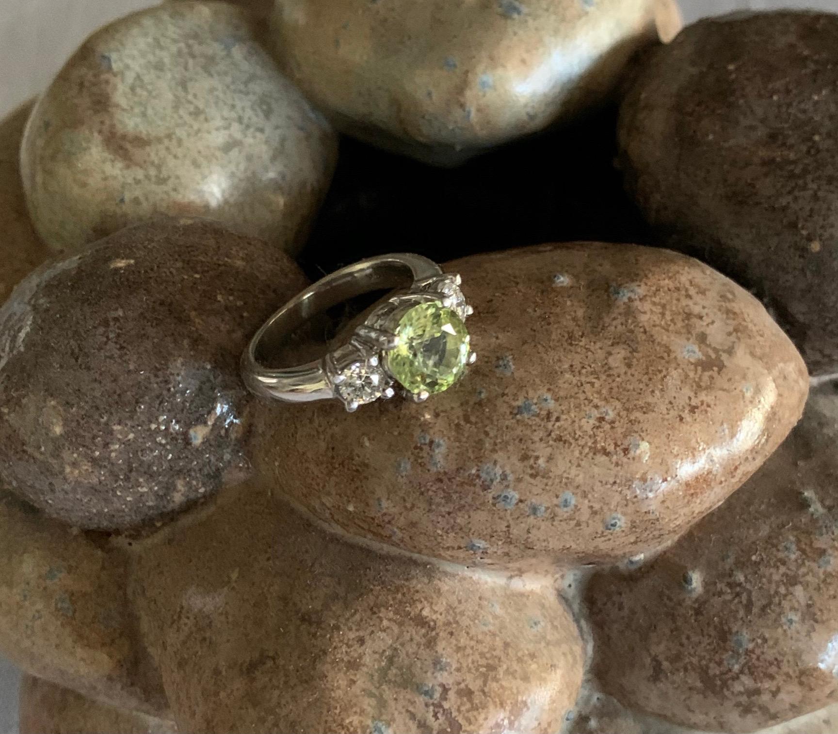 Rare 1.94 Carat Tanzanian Diopside Diamond and Gold Ring In New Condition In Tucson, AZ