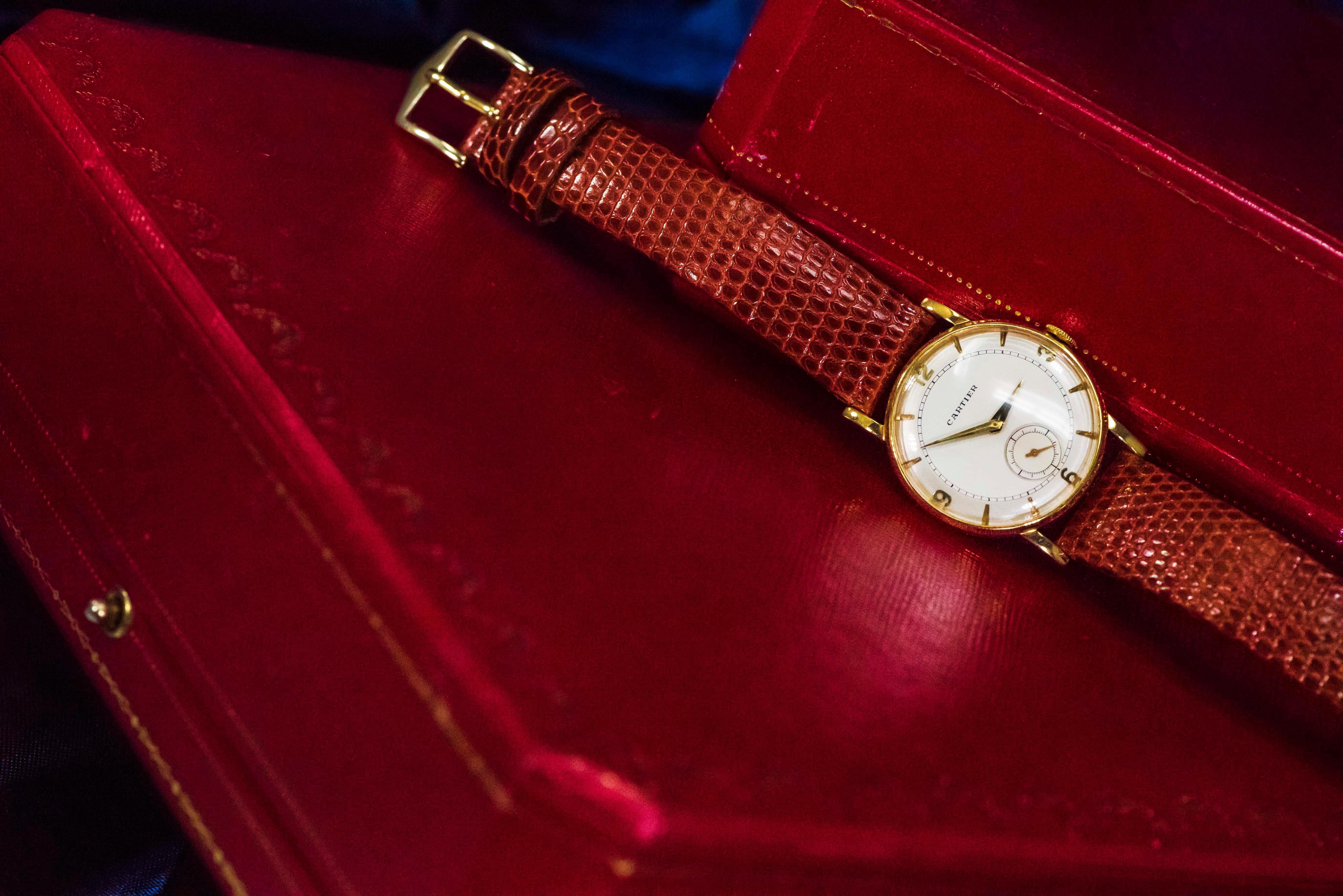 Rare 1940-50s 18k Cartier EWC 2tone Enamel & Satin Silver Sector Dial Wristwatch 4