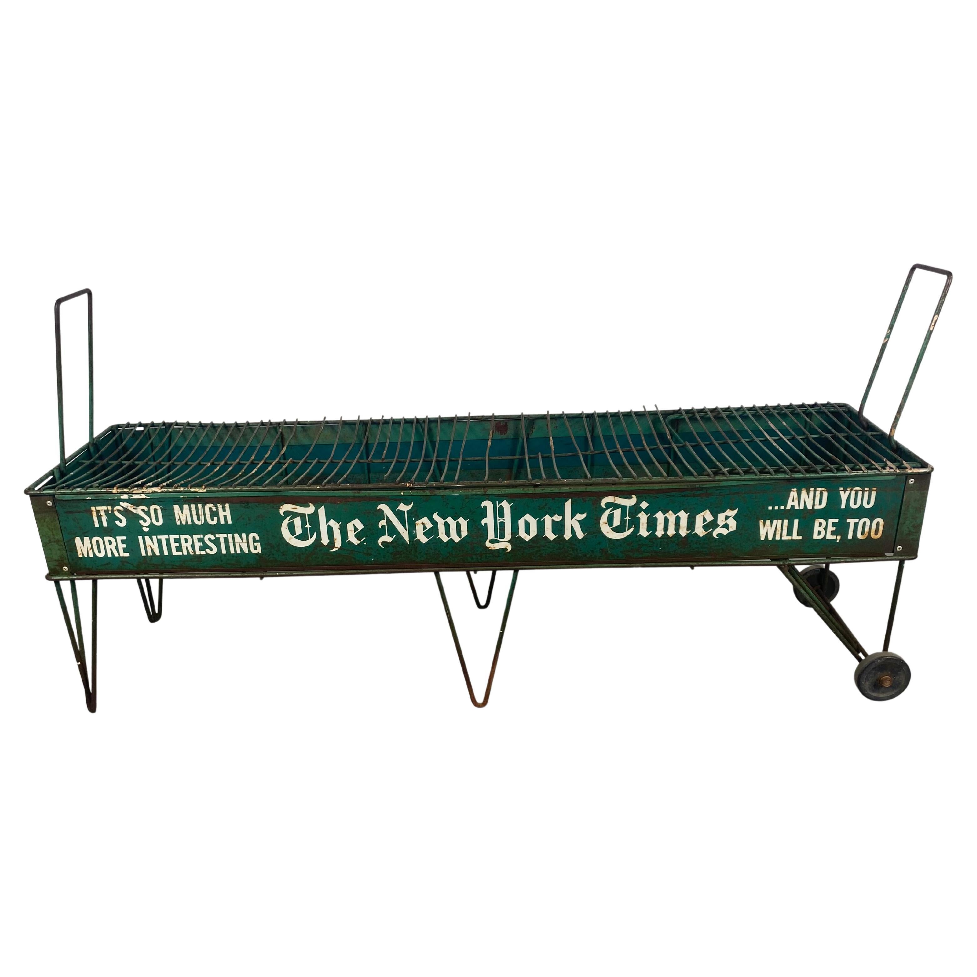 Rare chariot de présentation de journaux du New York Times des années 1940 /50, porte-revues