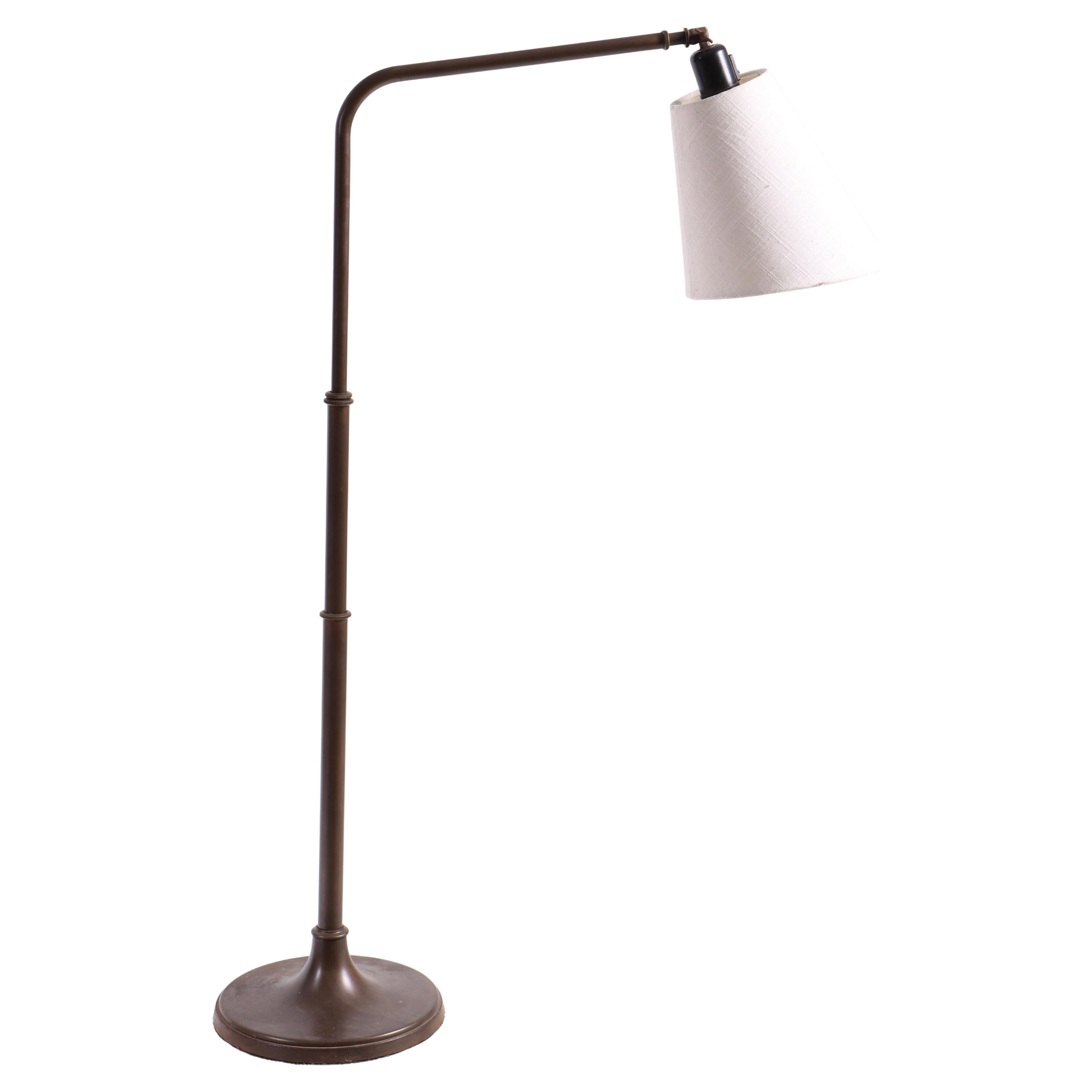 Rara lampada danese in ottone del 1940 con design regolabile da tavolo o da terra, US P in vendita