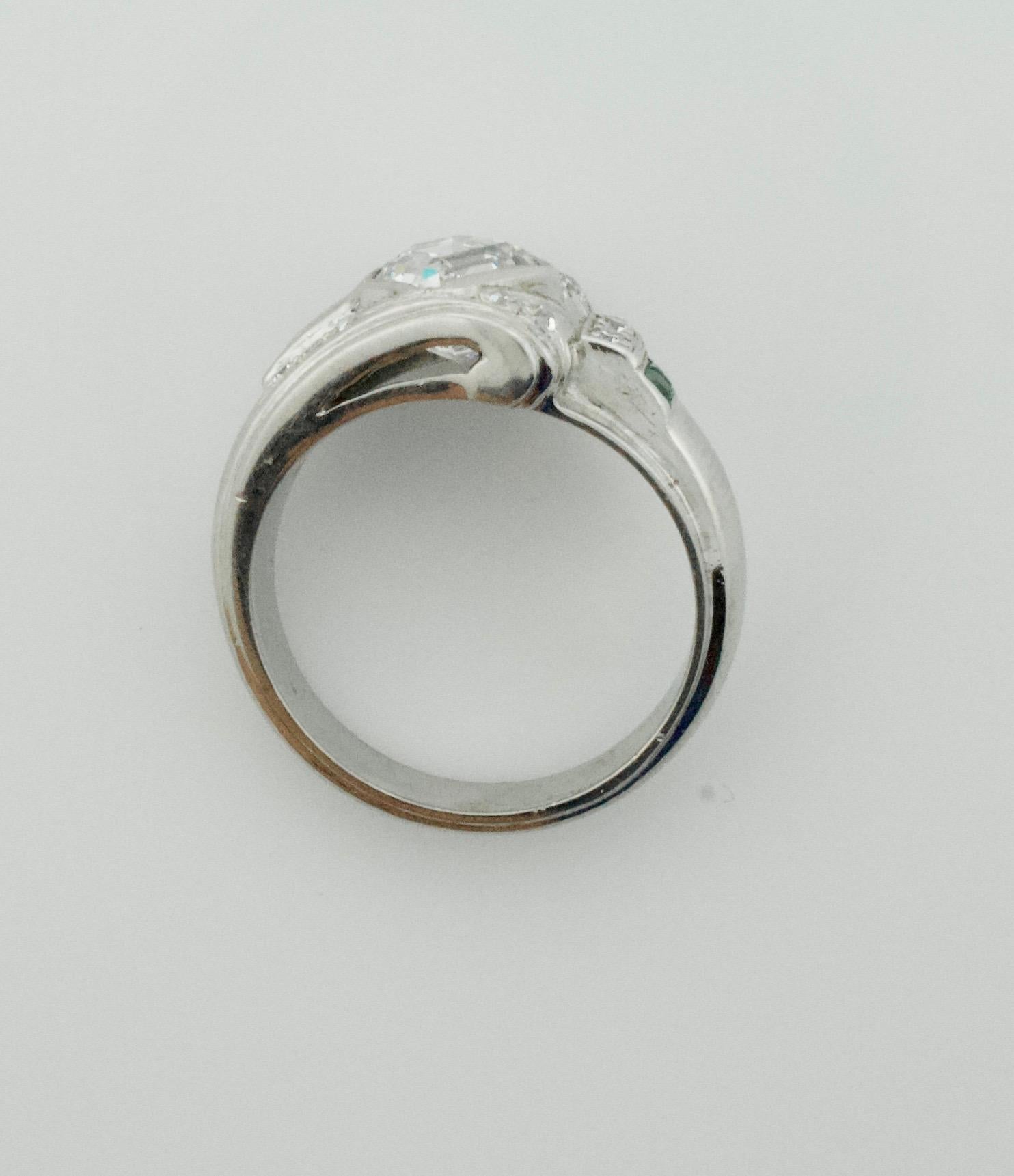 Rare 1940s Diamond and Emerald Ring in Palladium 1.83 E - VS1 Shield Cut In Excellent Condition For Sale In Wailea, HI