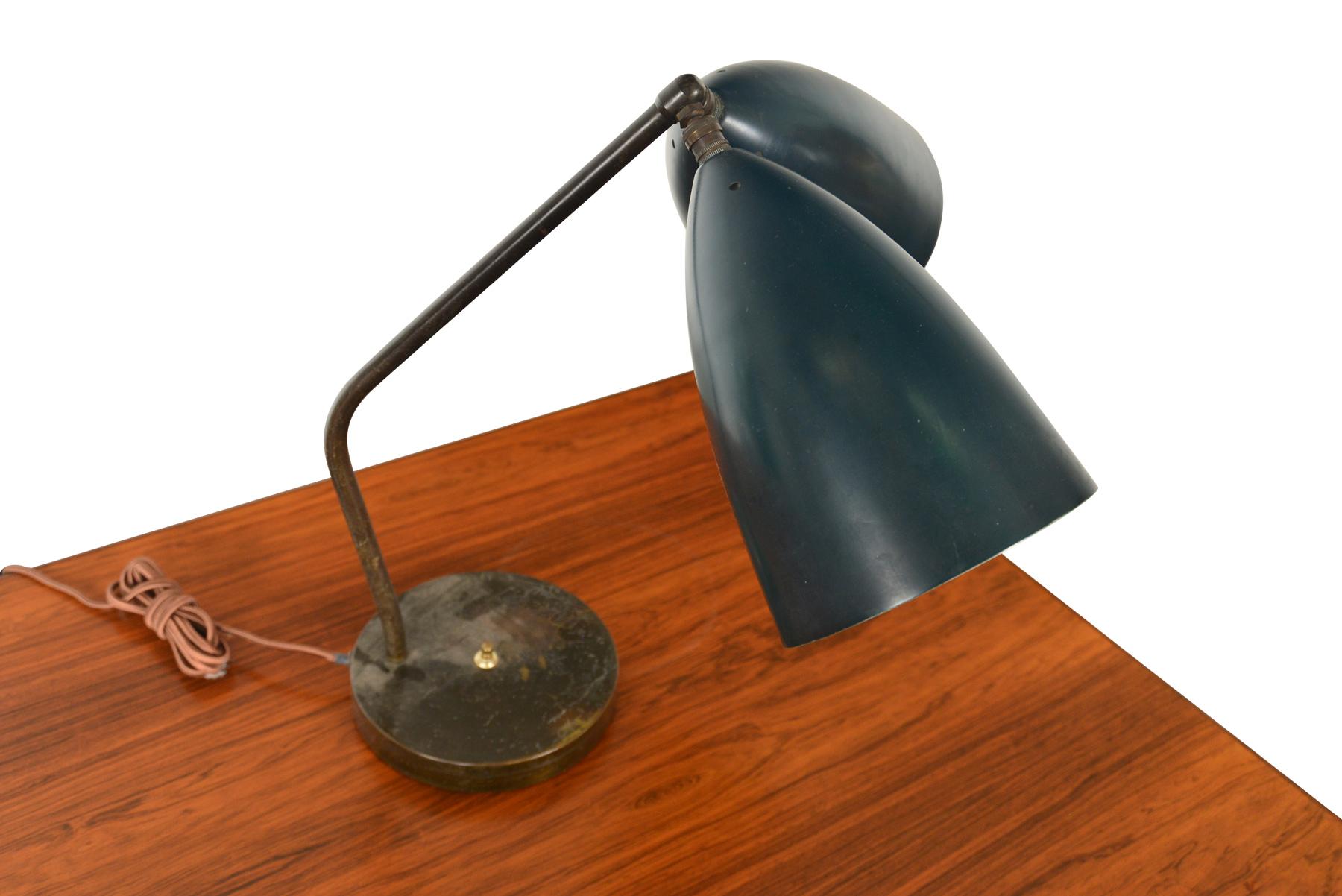 Rare 1940s Dual Head Table Lamp by Greta Magnusson Grossman In Good Condition For Sale In Berkeley, CA