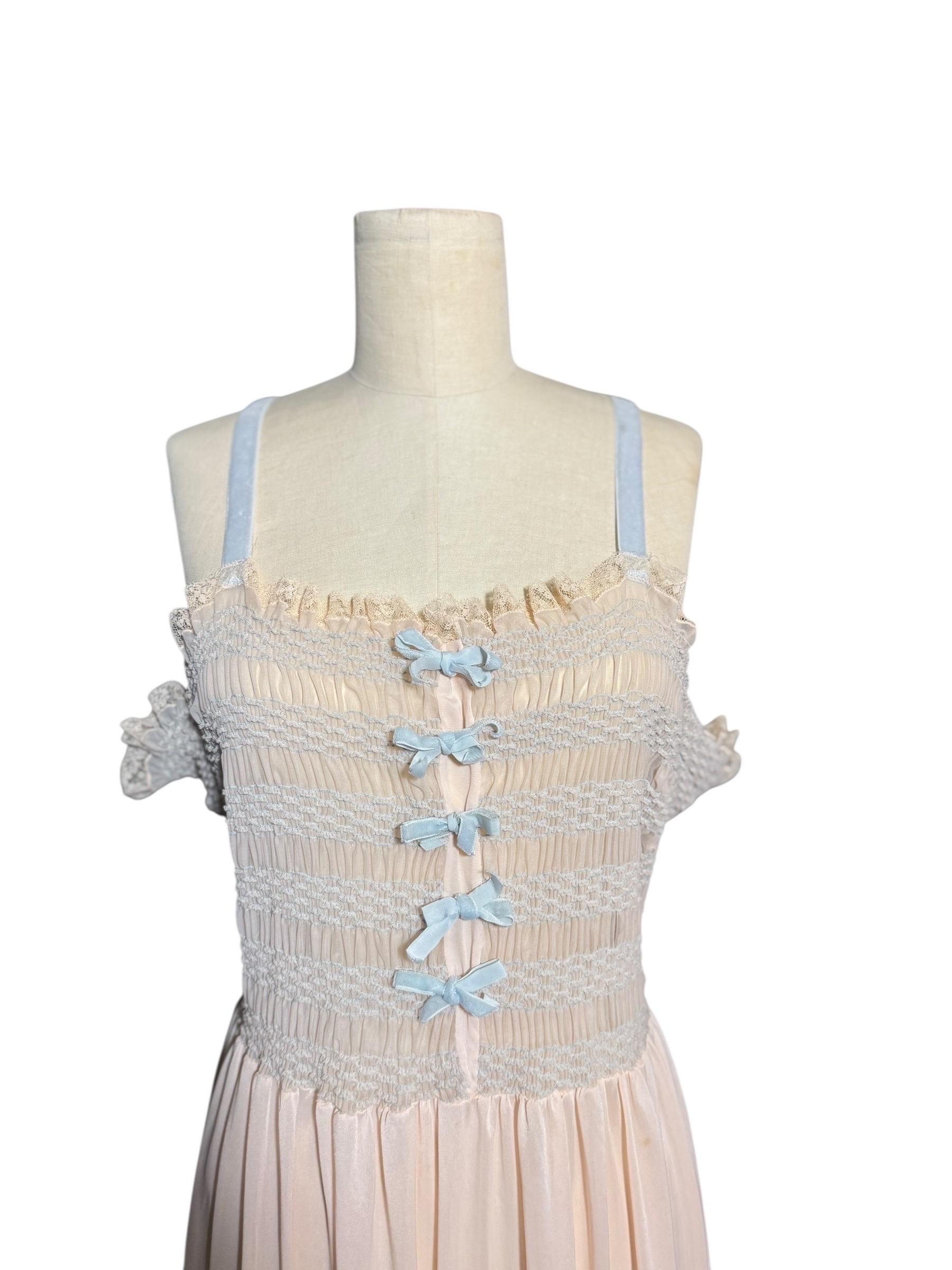 Rara camicia da notte Elsa Schiaparelli degli anni '40 con fiocchi di velluto e bordi in pizzo in vendita 5