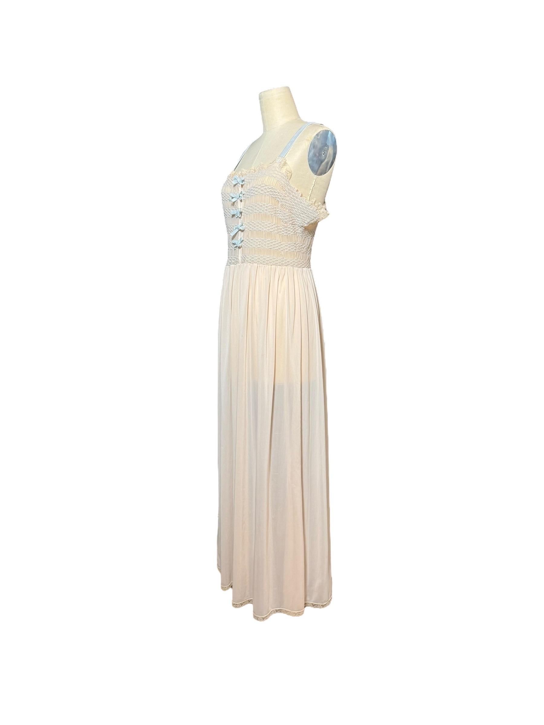 Rara camicia da notte Elsa Schiaparelli degli anni '40 con fiocchi di velluto e bordi in pizzo in vendita 2