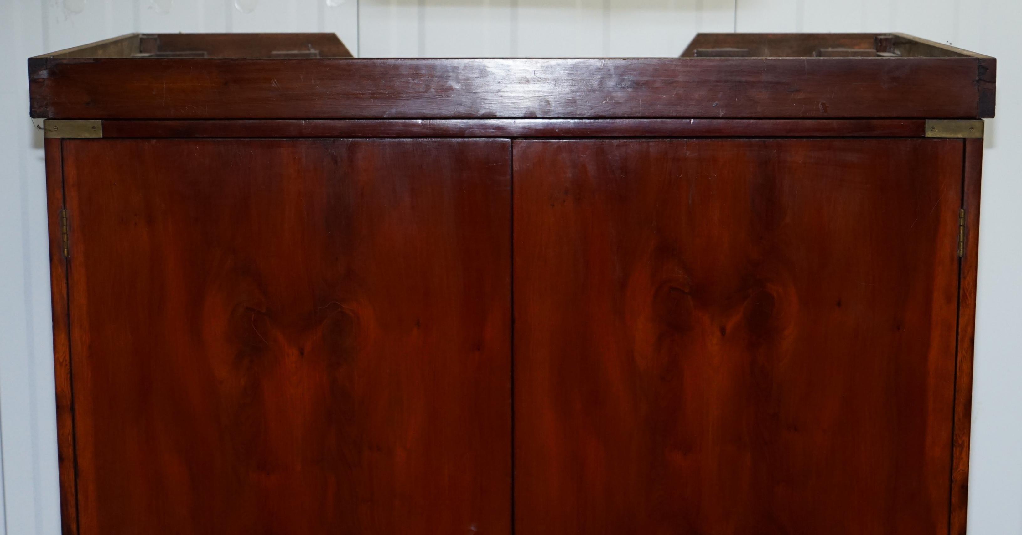 Rare 1940s Harrods London Military Campaign Wardrobe Mahogany & Brass Drawers In Good Condition In West Sussex, Pulborough
