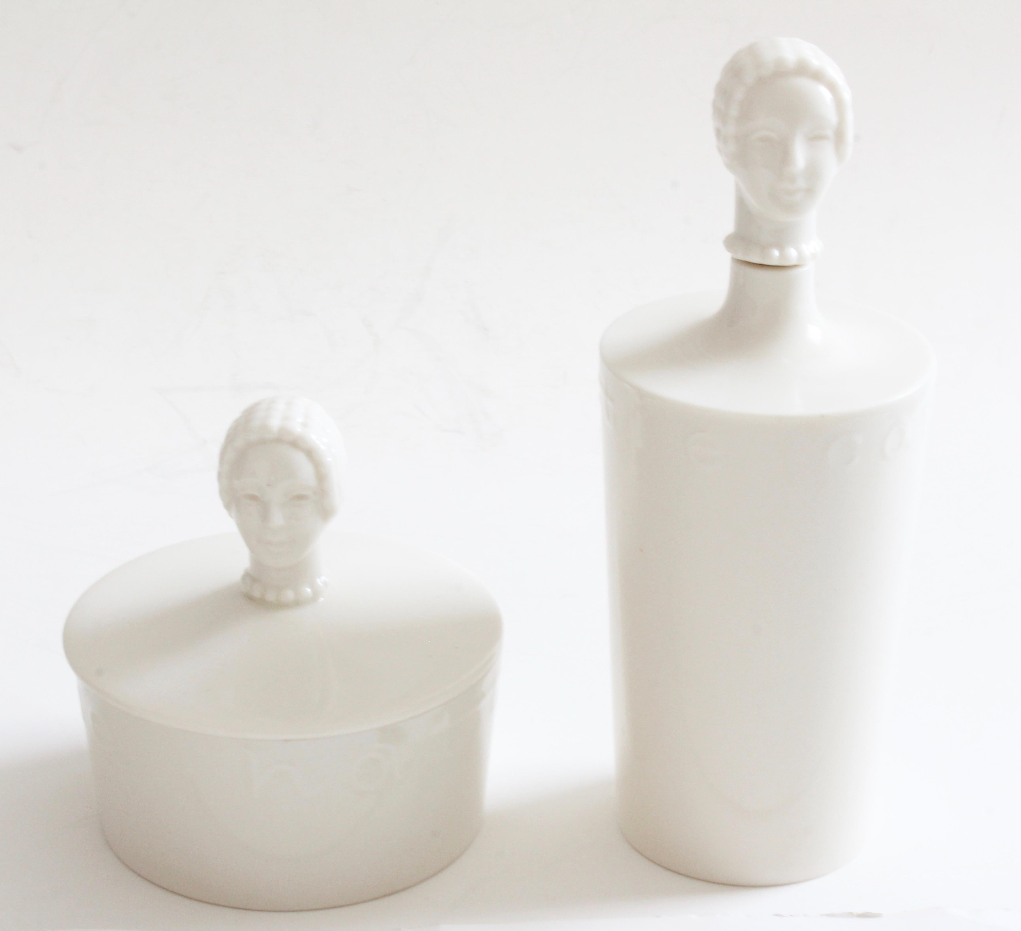 Raro set di portacipria e decanter per lozioni in porcellana Hattie Carnegie by Lenox degli anni '40 in vendita 2