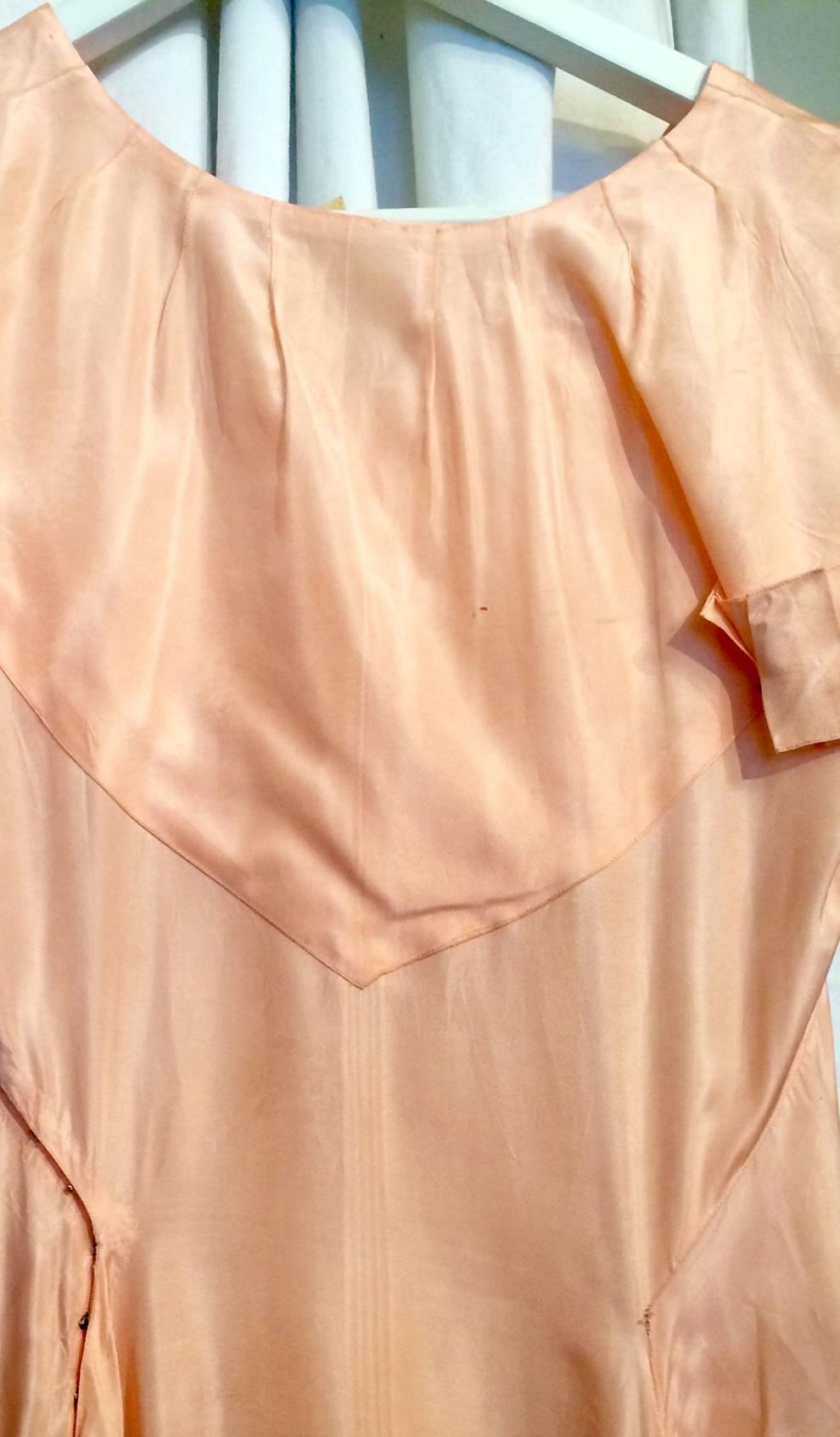Rare robe en soie en taffetas des années 1940 Pour femmes en vente