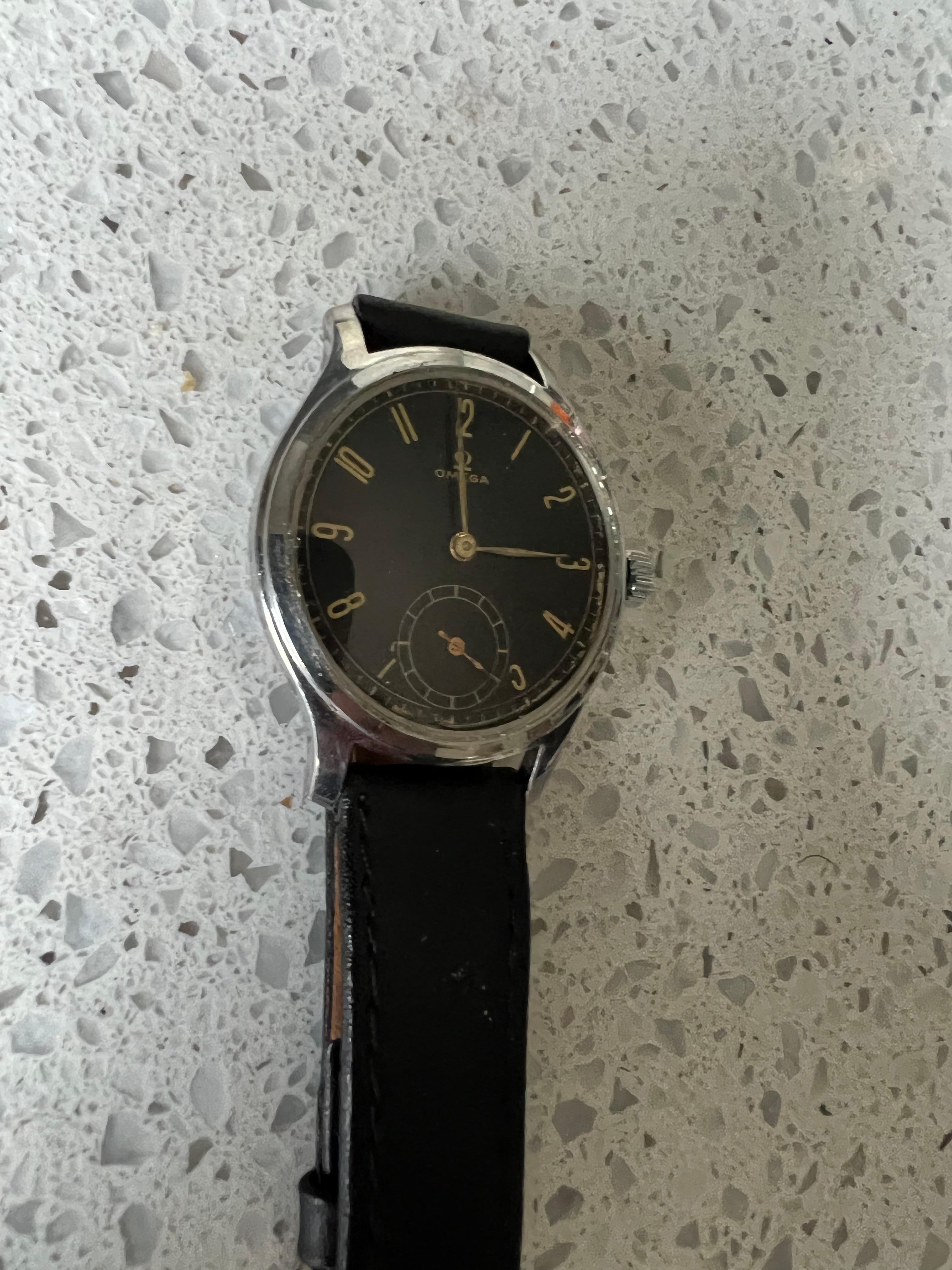 Rare 1940s WW2 Omega Suveran Model In Excellent Condition In New York, NY