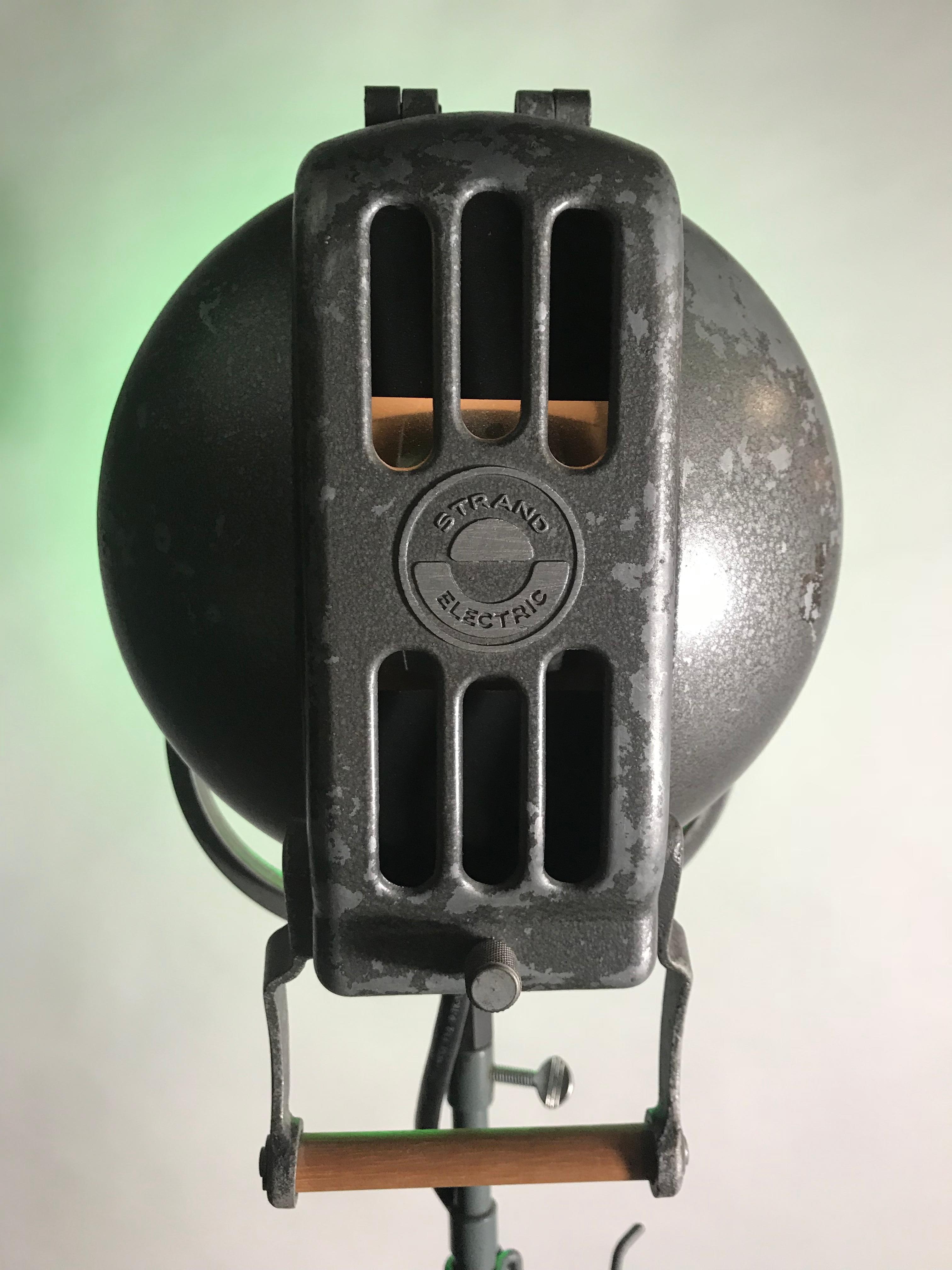 Rare lampe de théâtre de cinéma industrielle vintage de 1950 à fil électrique, Angleterre en vente 2