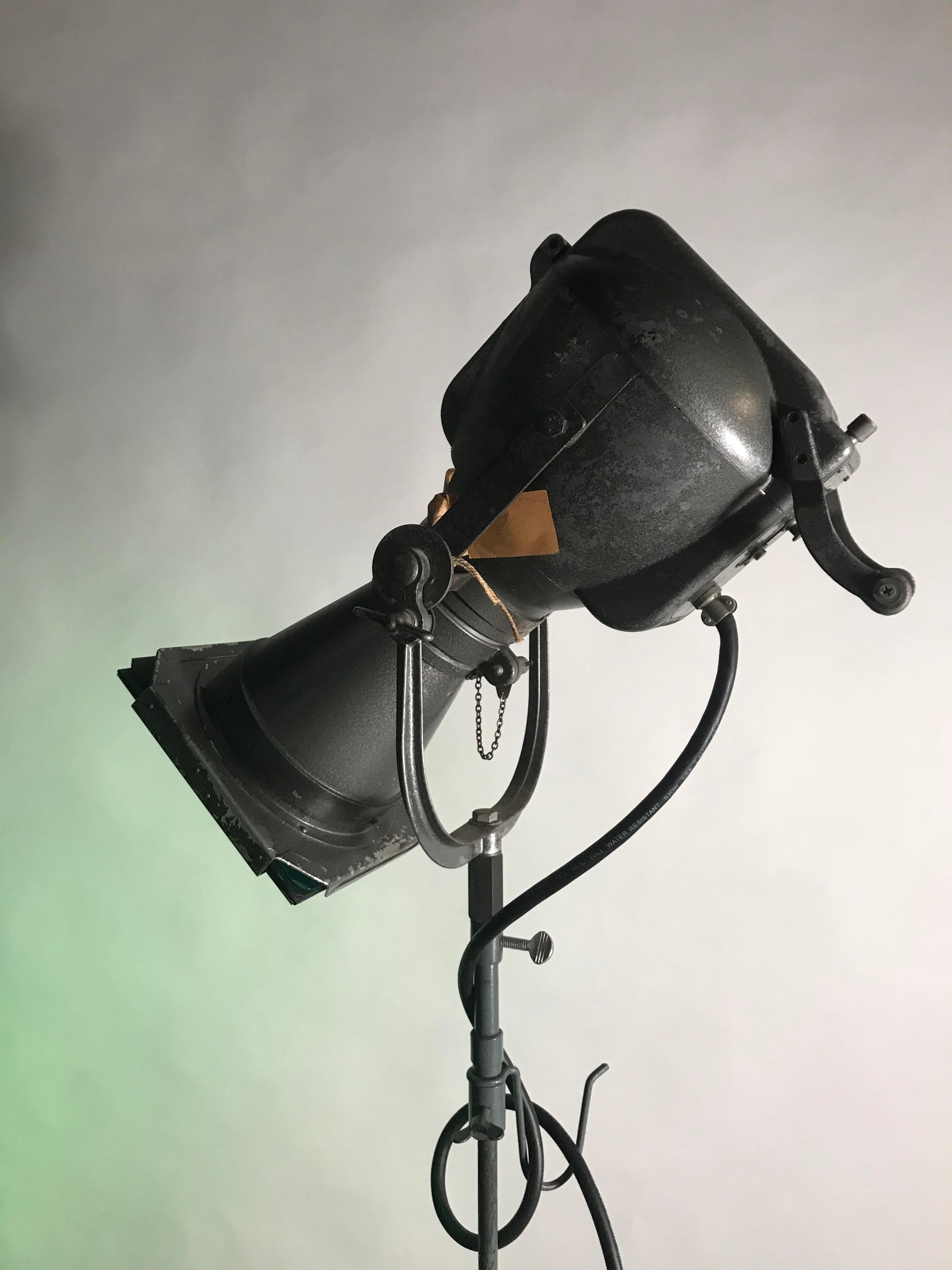 Rare lampe de théâtre de cinéma industrielle vintage de 1950 à fil électrique, Angleterre en vente 1