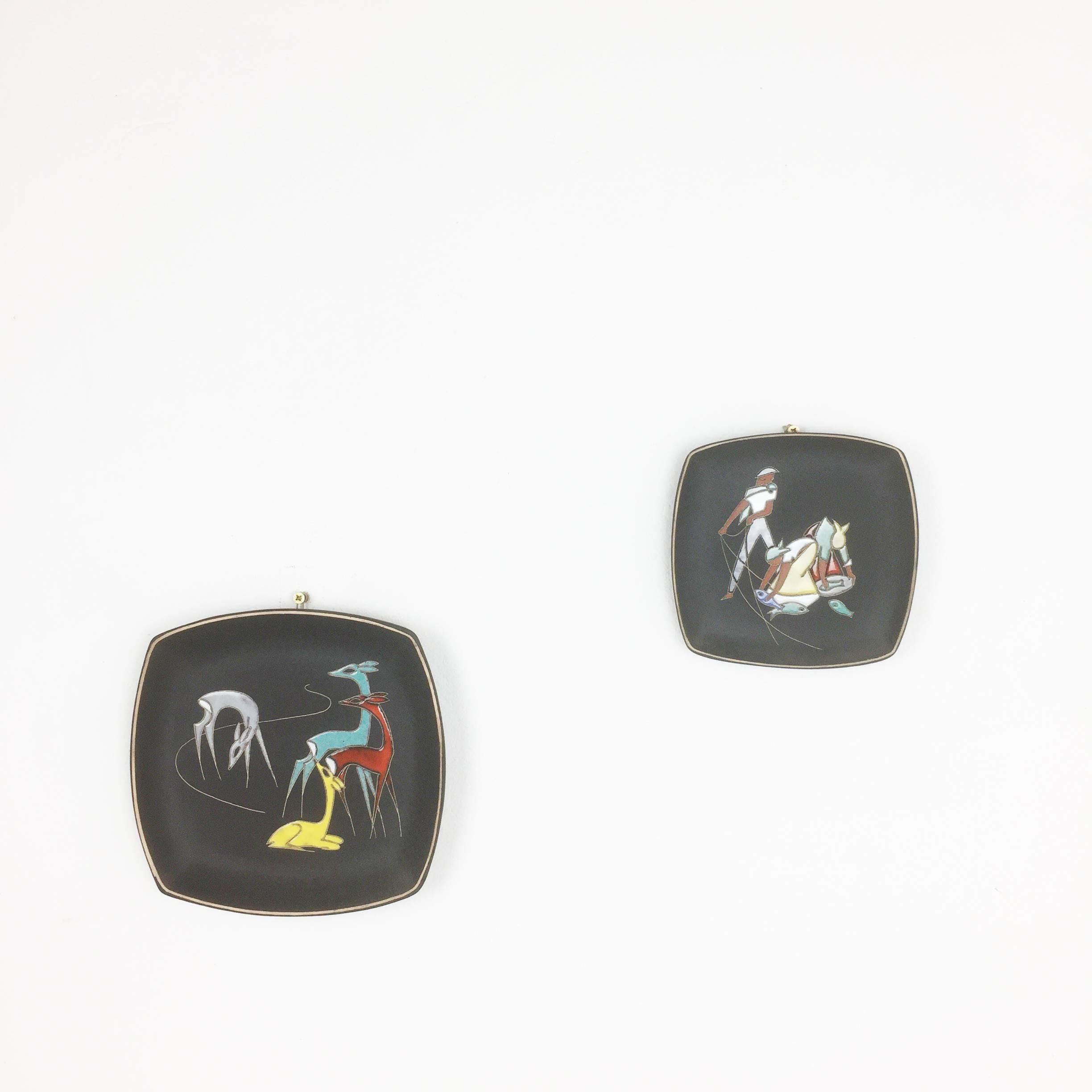 Article:

Set of two wall plates


Decade:

1950s


Producer:

Ruscha, Art Germany


Description:

This original vintage set of two ceramic wall plates with abstract hand painted and colorful illustrations. The two elements were