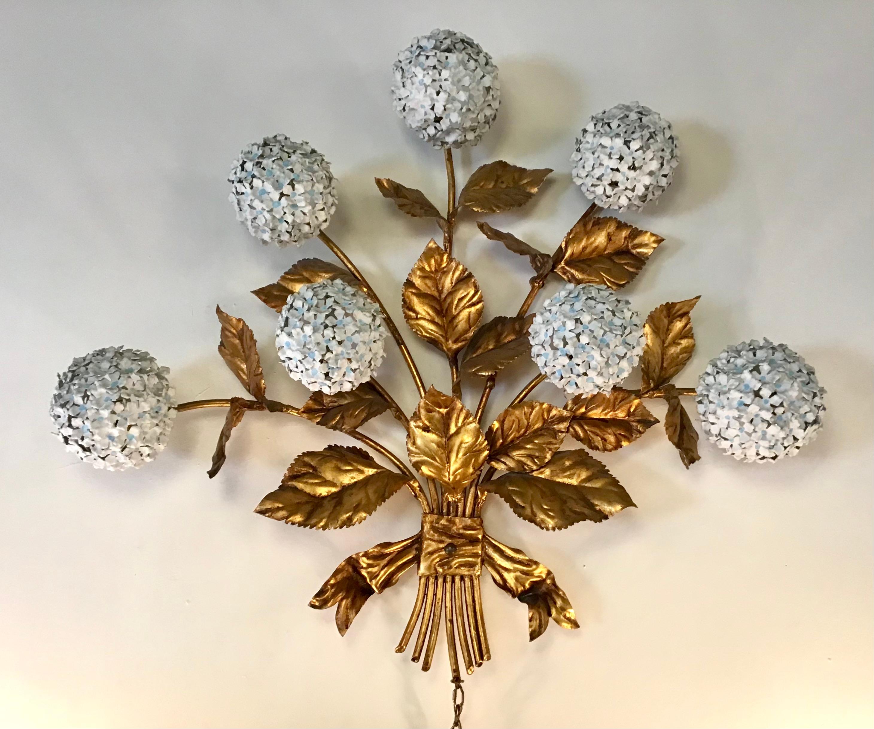Rara applique americana in ottone dorato degli anni '50 con ortensie e fiori smaltati in vendita 6