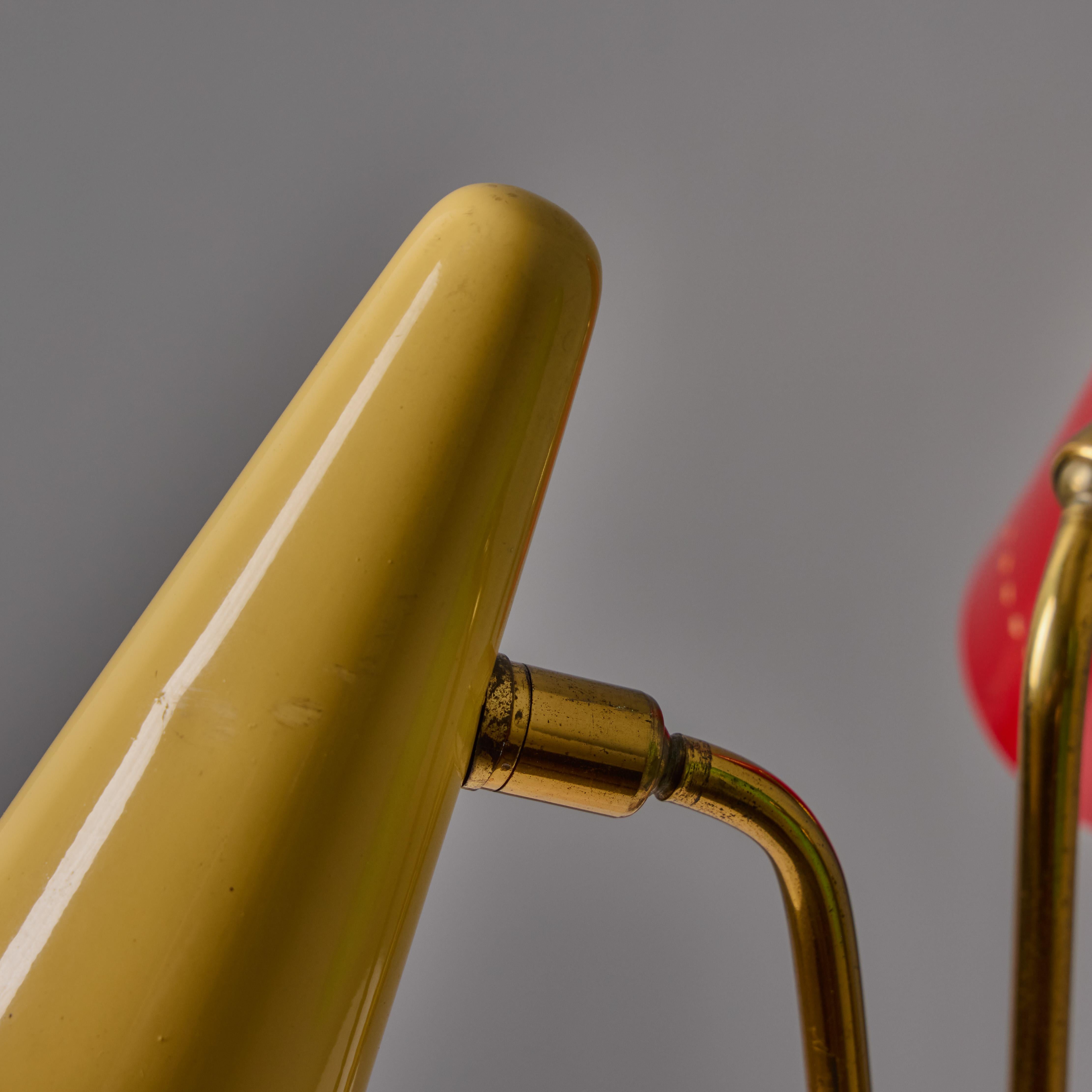 Rara lampada da tavolo a 3 paralumi multicolore di Angelo Ostuni del 1950 per O-Luce in vendita 2