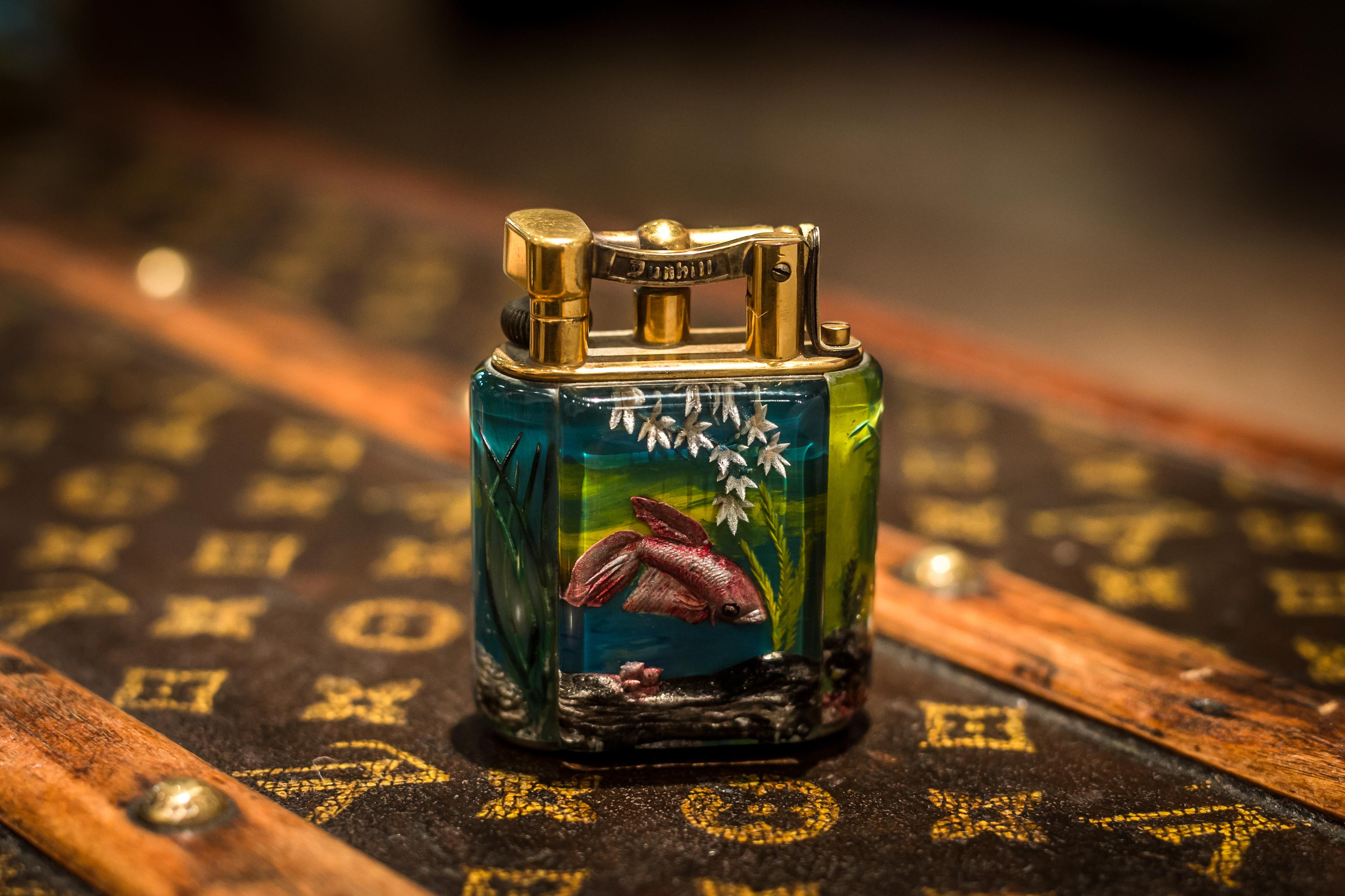 dunhill aquarium table lighter