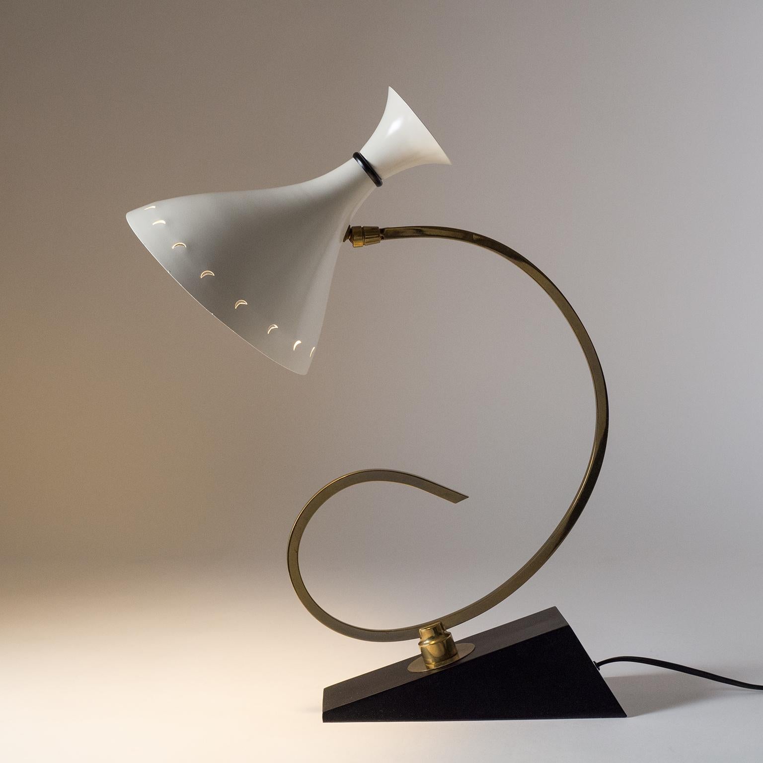 Mid-20th Century Sculptural French Table Lamp, 1950s For Sale