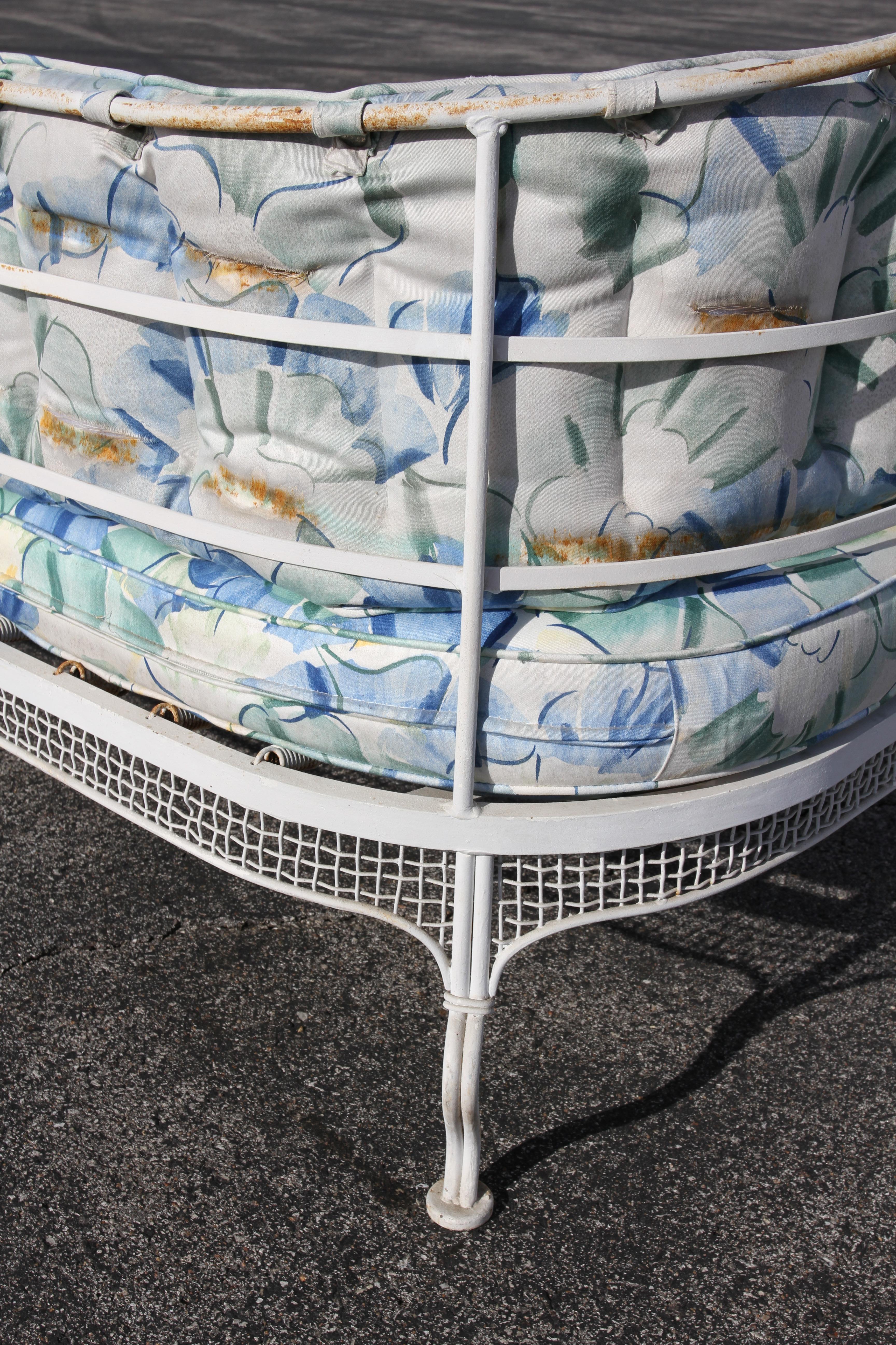Rare 1950s Glamorous Woodard Wrought Iron & Mesh Settee, Aluminum Ball Finials 4